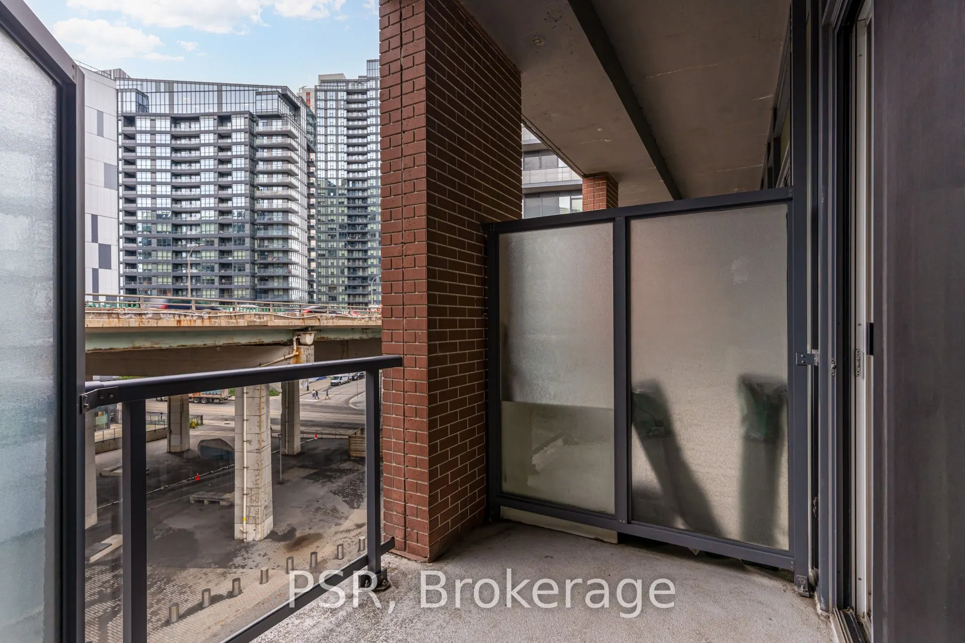 20 Bruyeres Mews