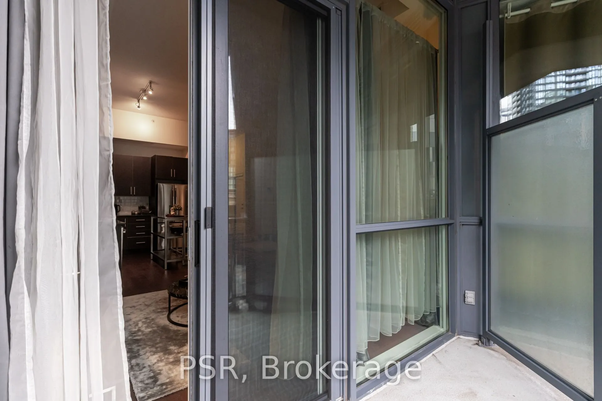 20 Bruyeres Mews