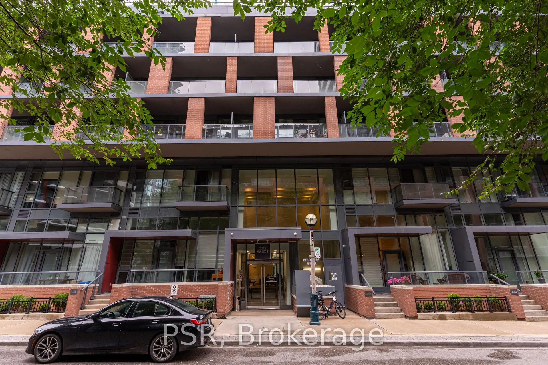 20 Bruyeres Mews
