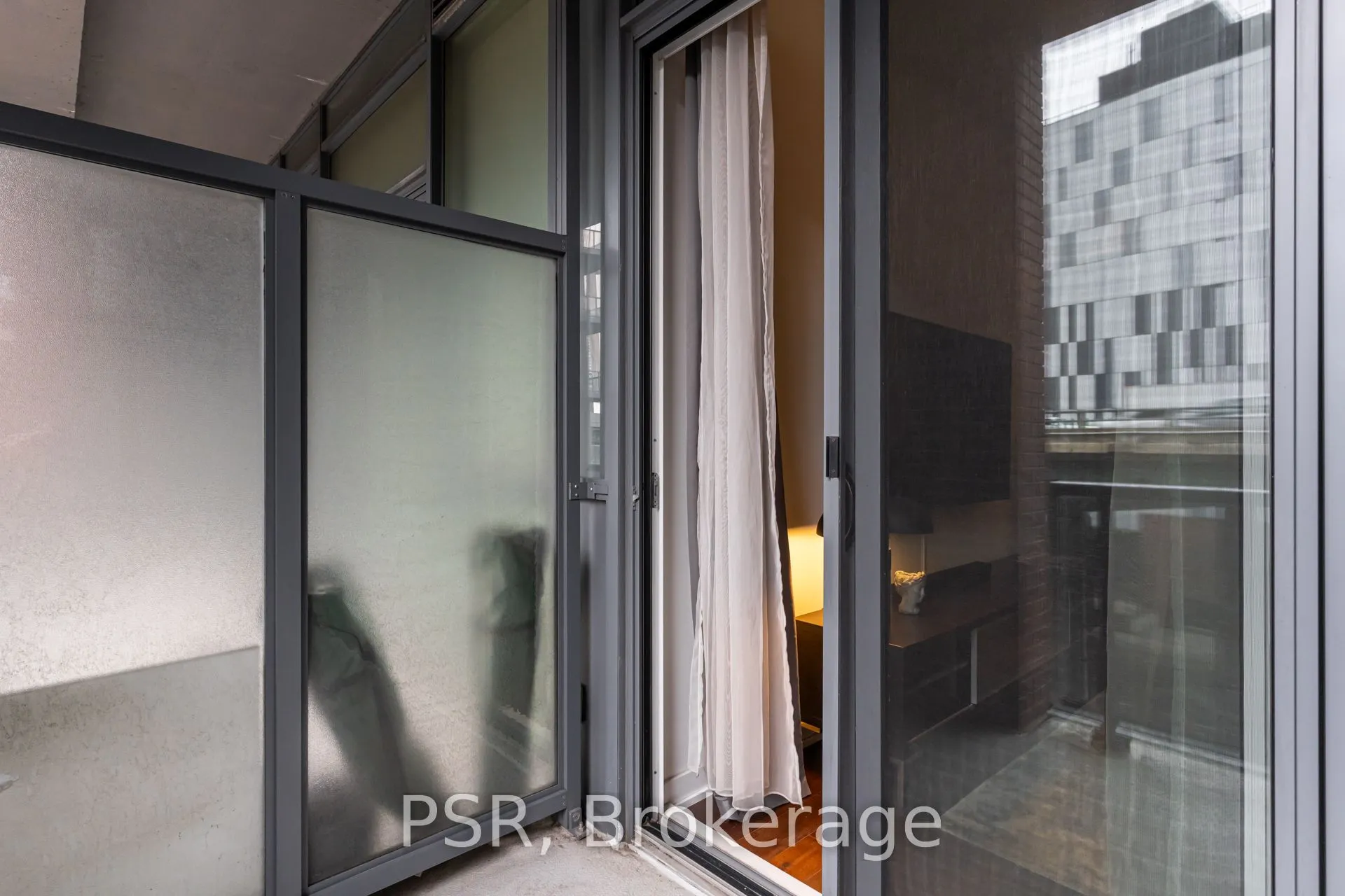 20 Bruyeres Mews
