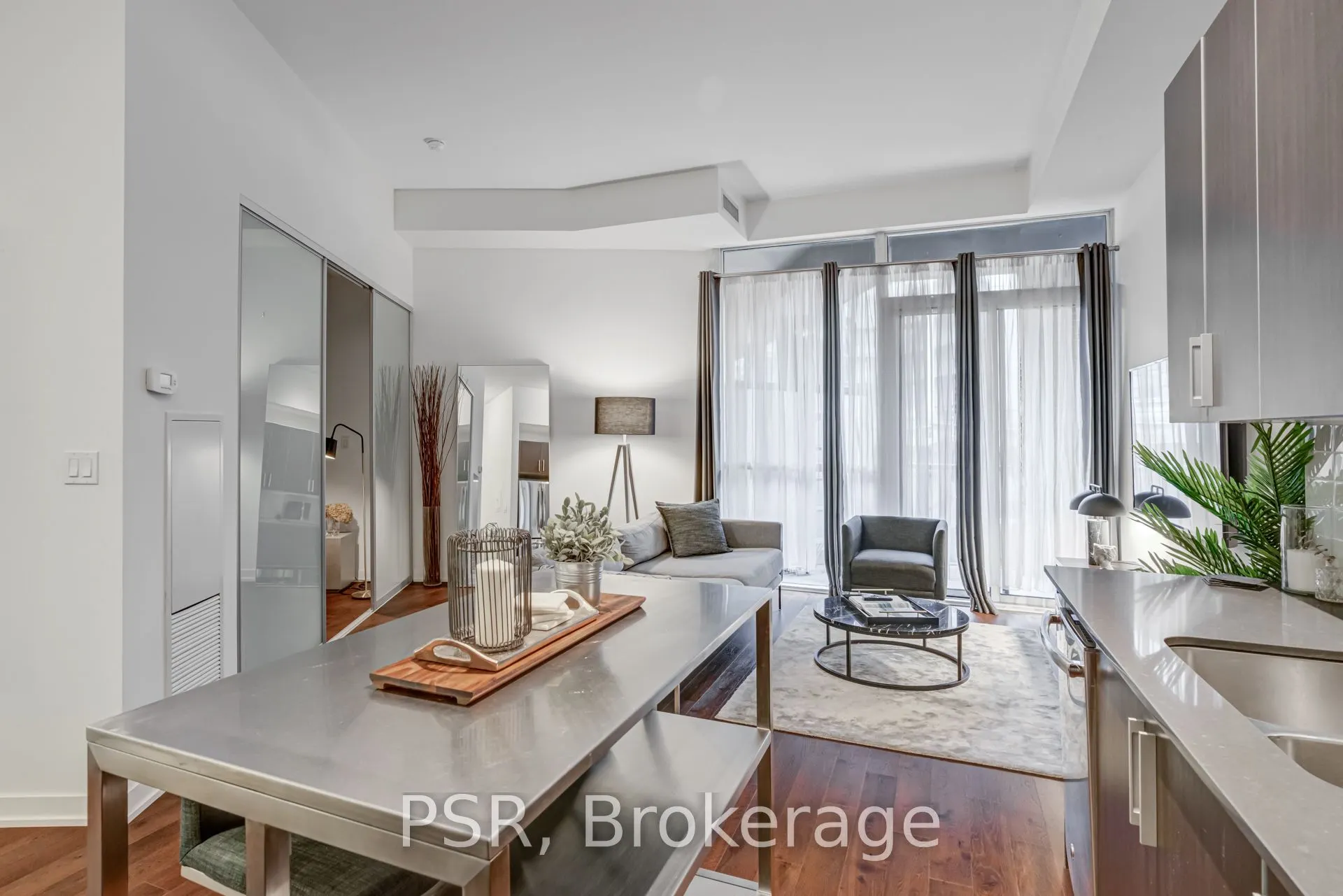 20 Bruyeres Mews