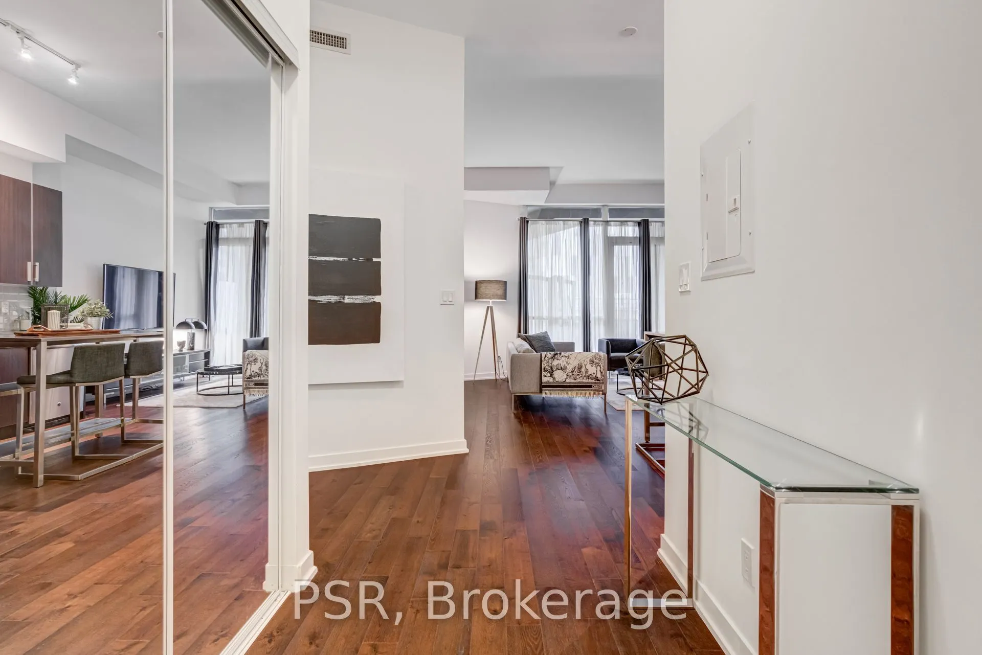20 Bruyeres Mews