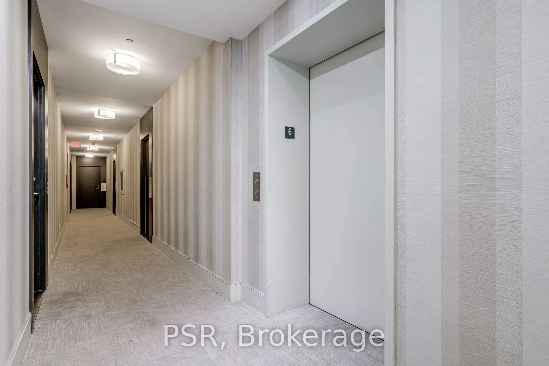 20 Bruyeres Mews