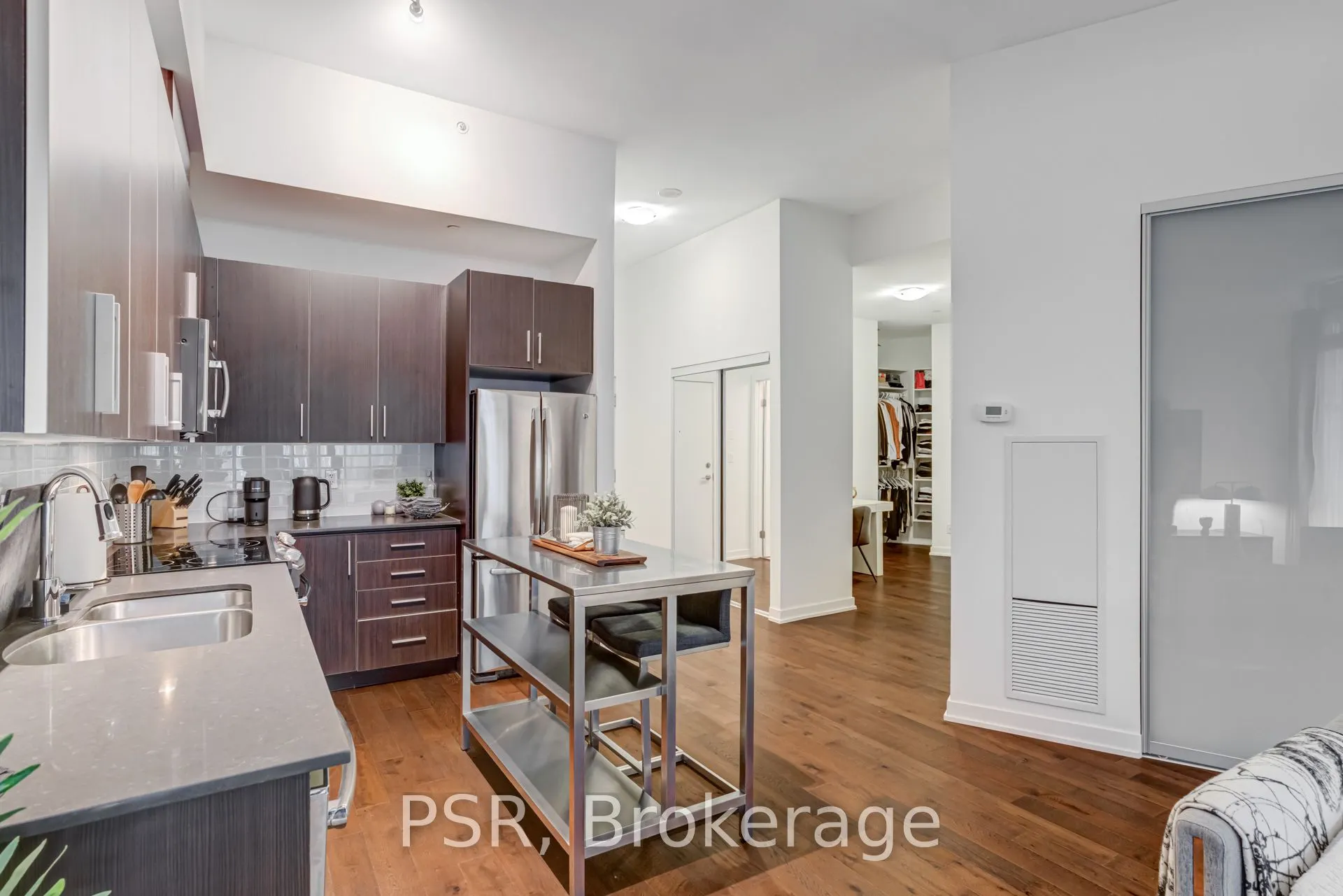 20 Bruyeres Mews