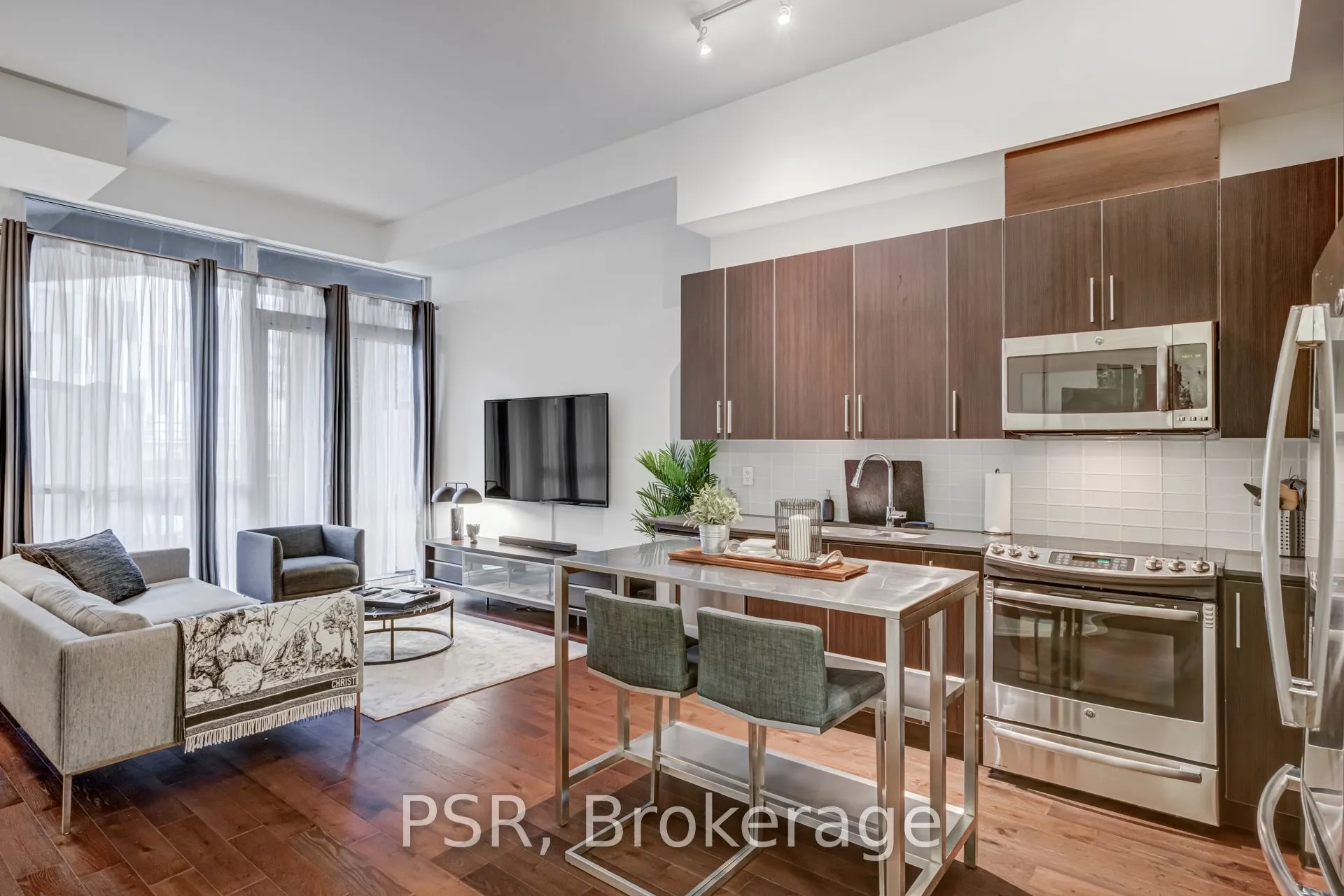 20 Bruyeres Mews
