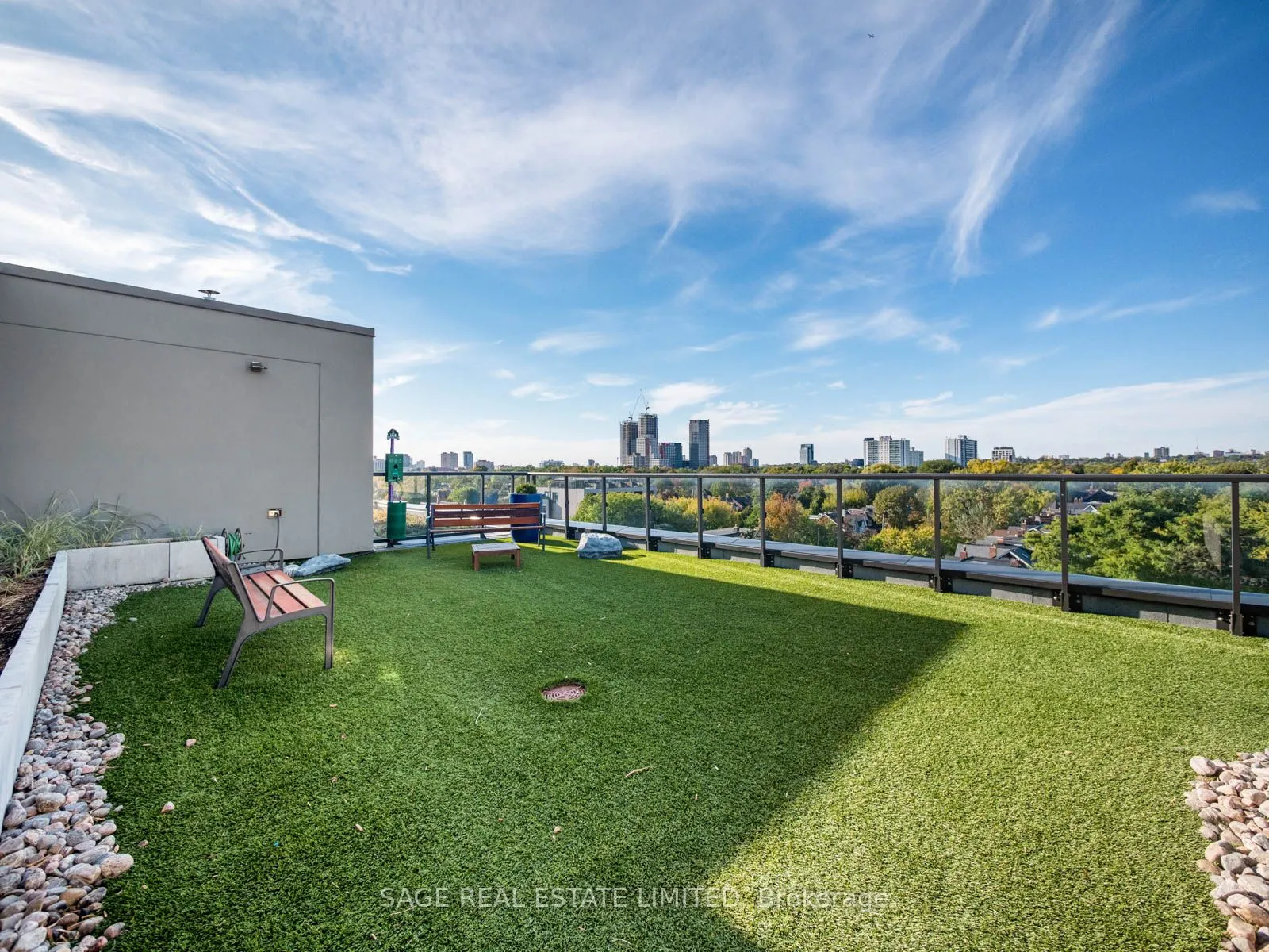 899 College Street W, #PH 621