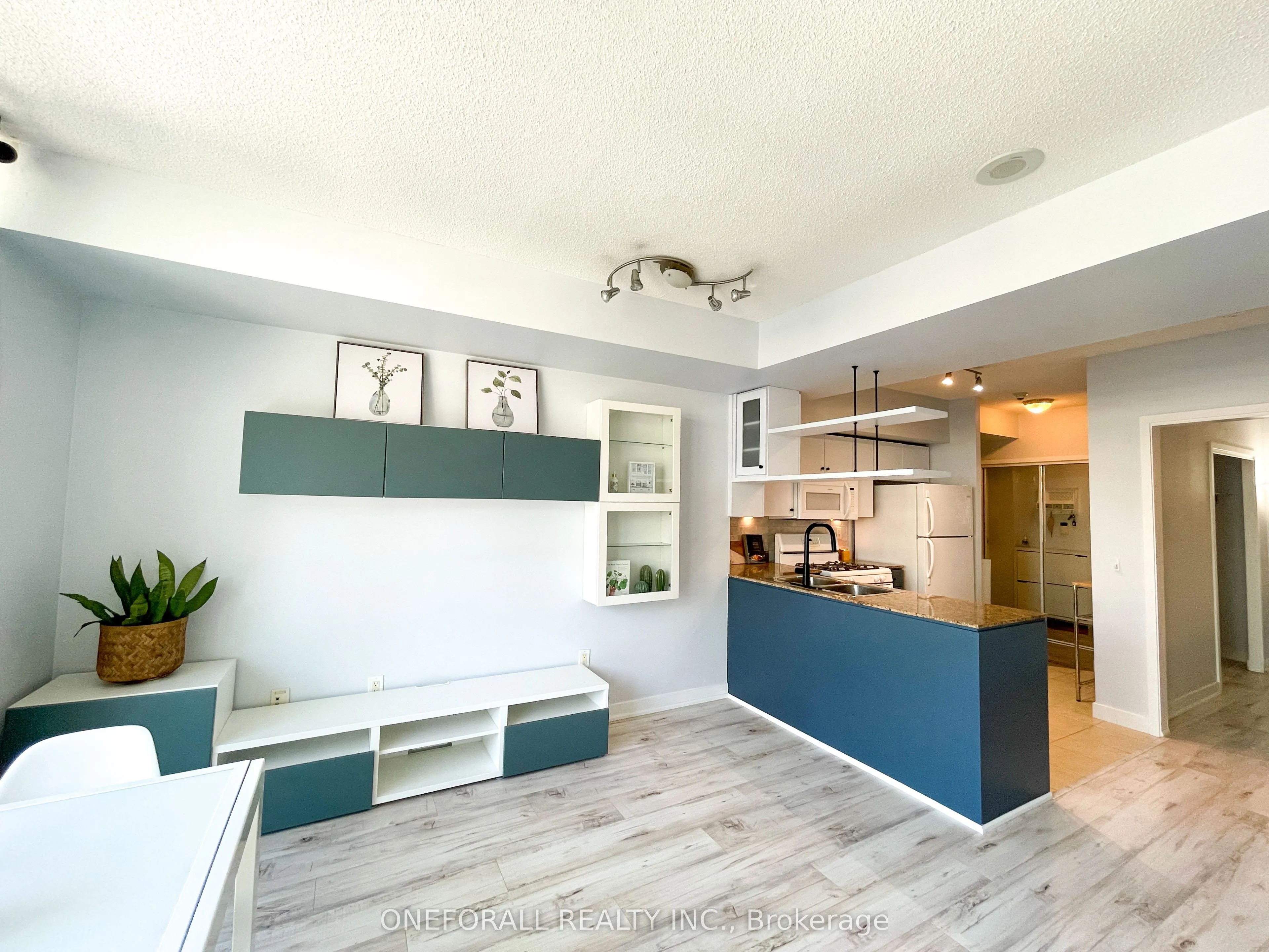 10 Navy Wharf Court, #1605