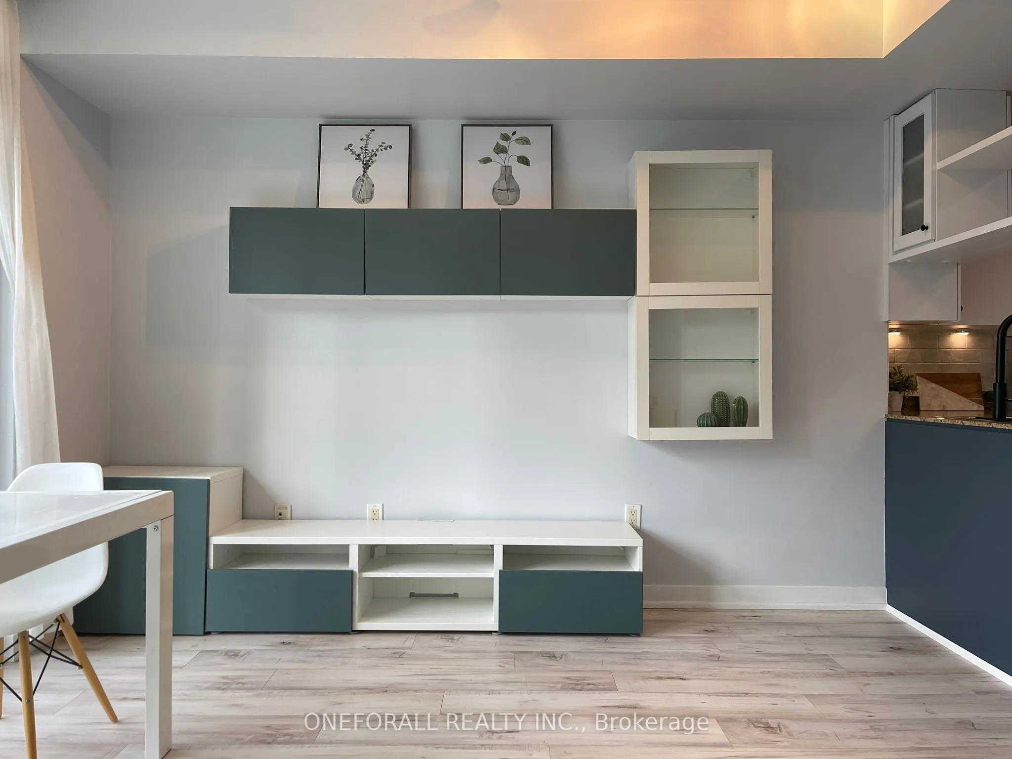 10 Navy Wharf Court, #1605