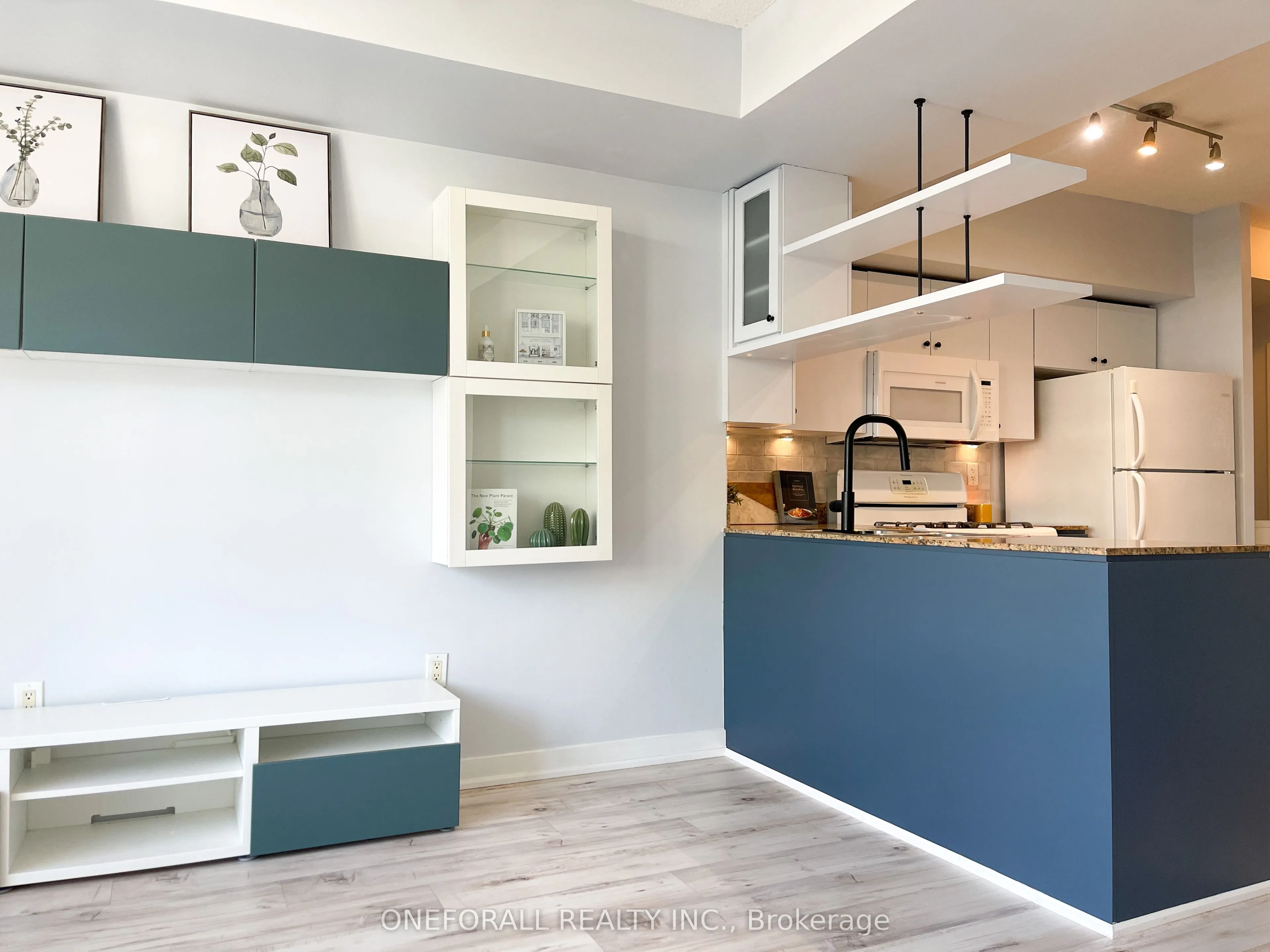 10 Navy Wharf Court, #1605