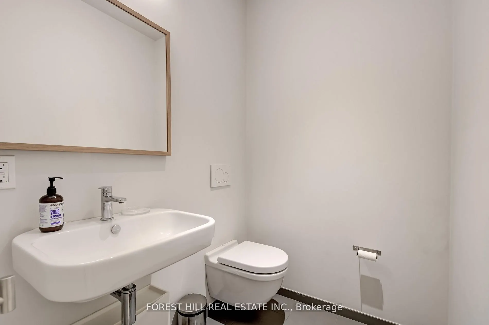 117 Robert Street, #4