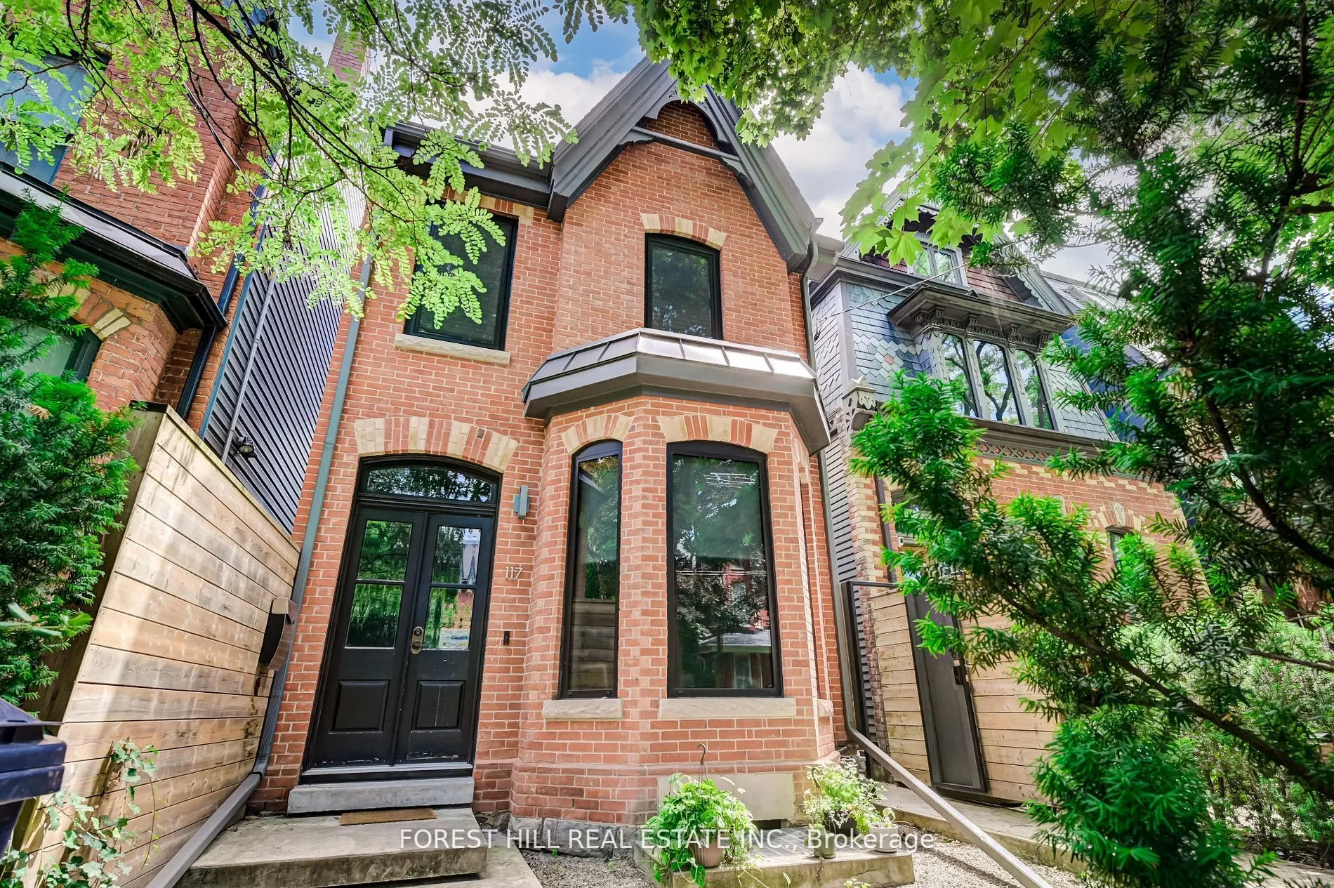 117 Robert Street, #4