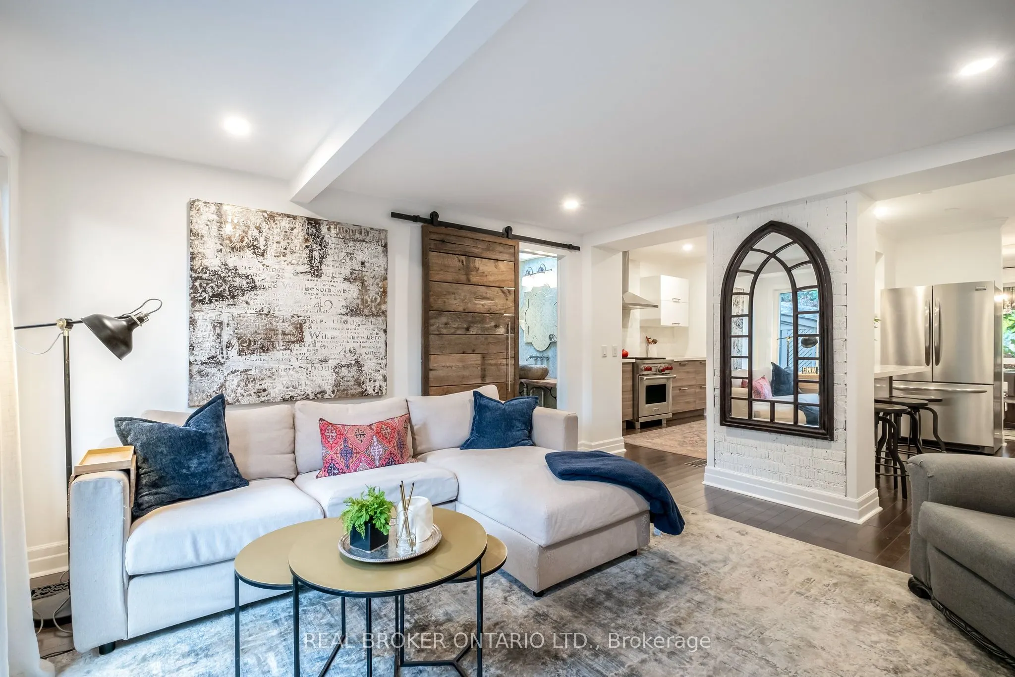 91 Lawrence Avenue
