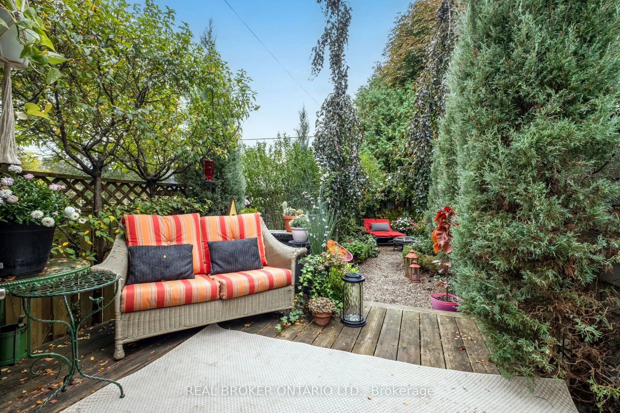 91 Lawrence Avenue
