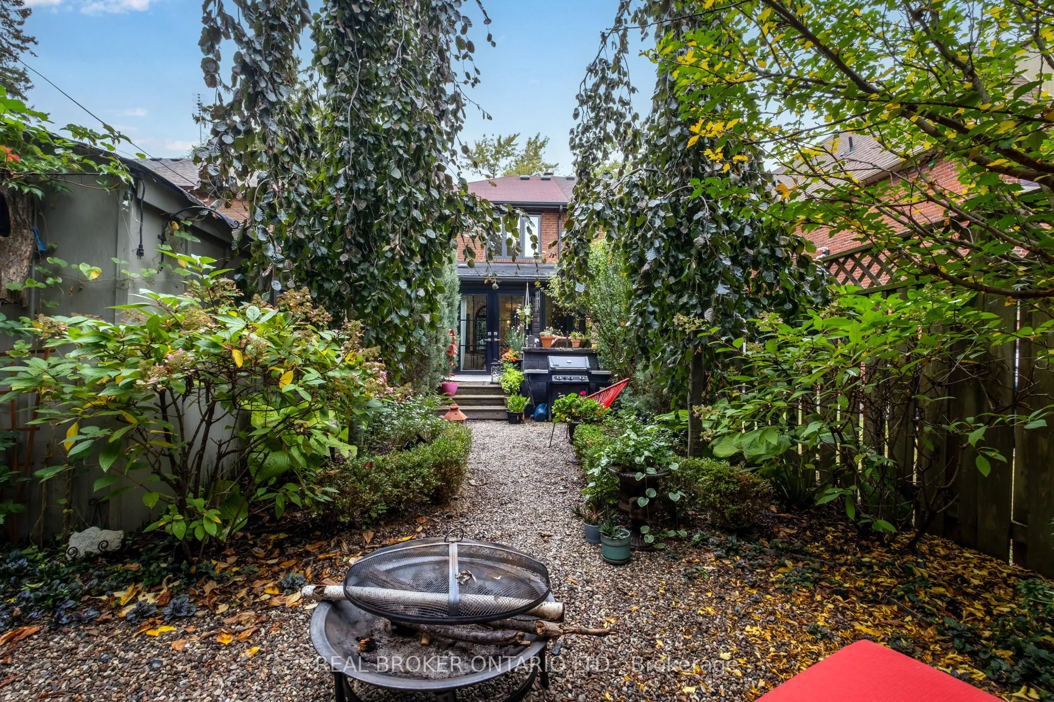 91 Lawrence Avenue