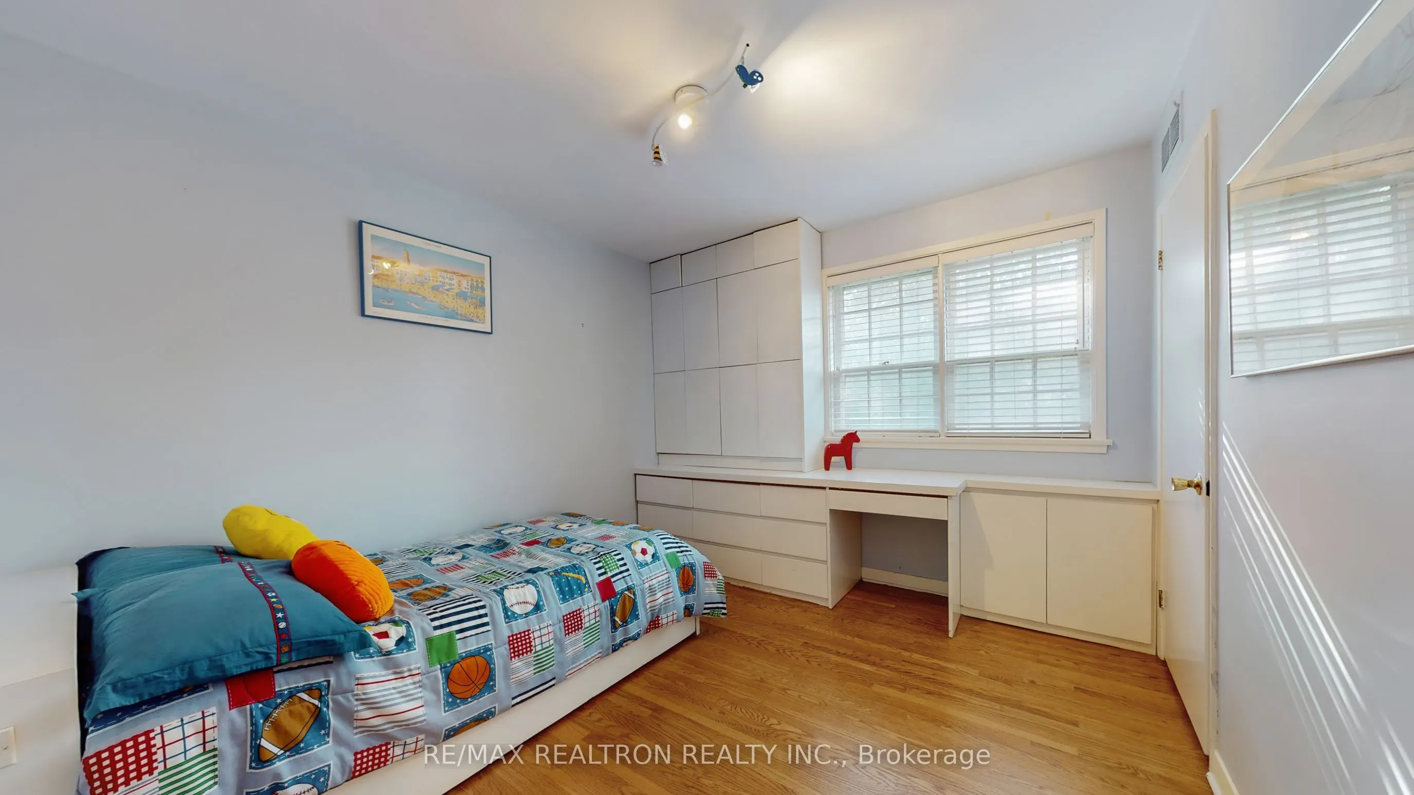 1 Vyner Road