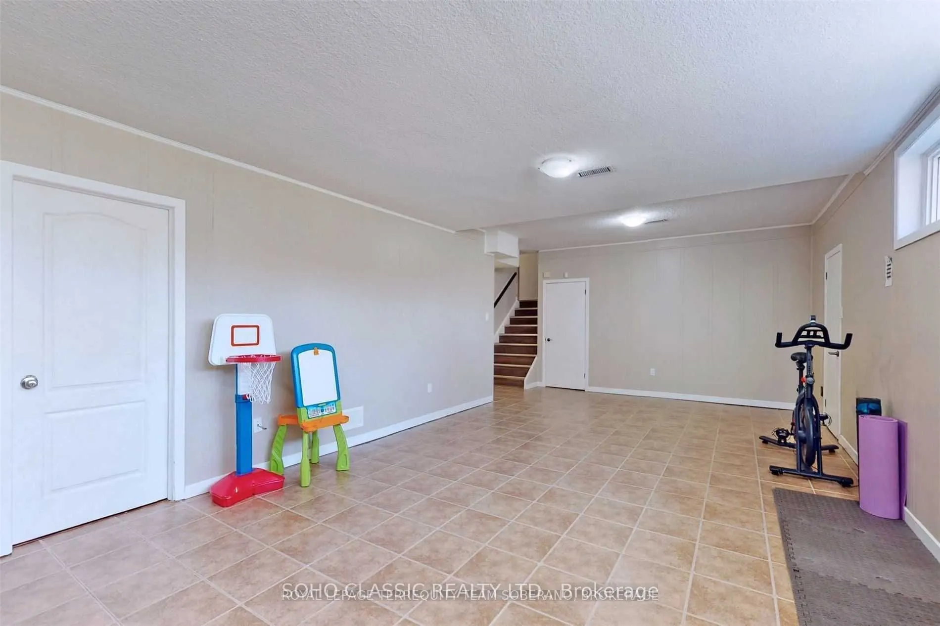29 Bayhampton Court, #BSMT