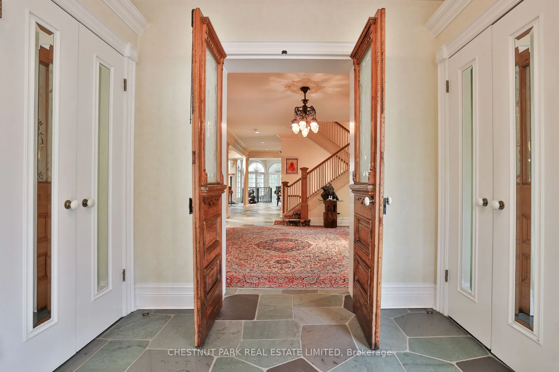 5 Castle Frank Crescent
