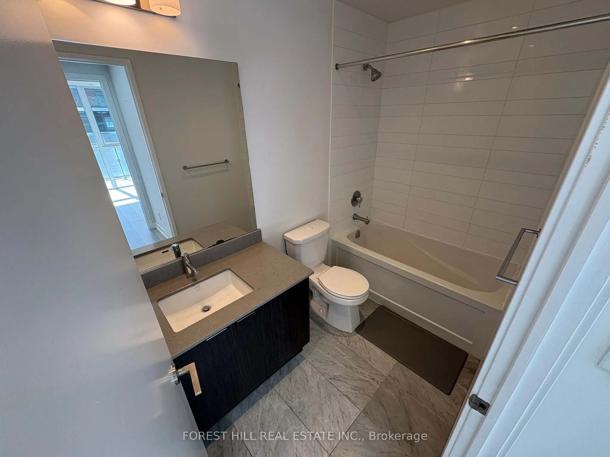 50 Bruyeres Mews, #520