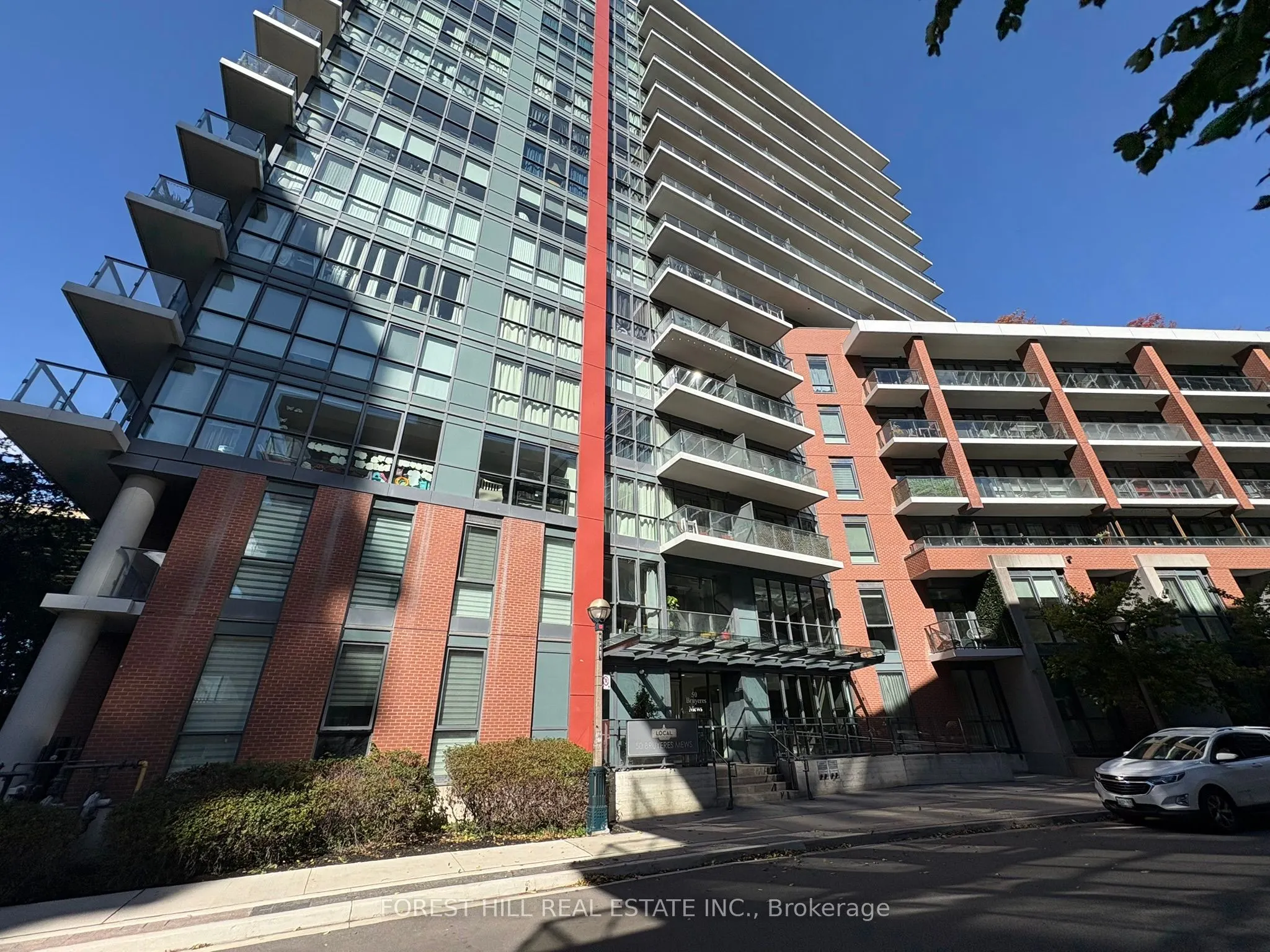 50 Bruyeres Mews, #520