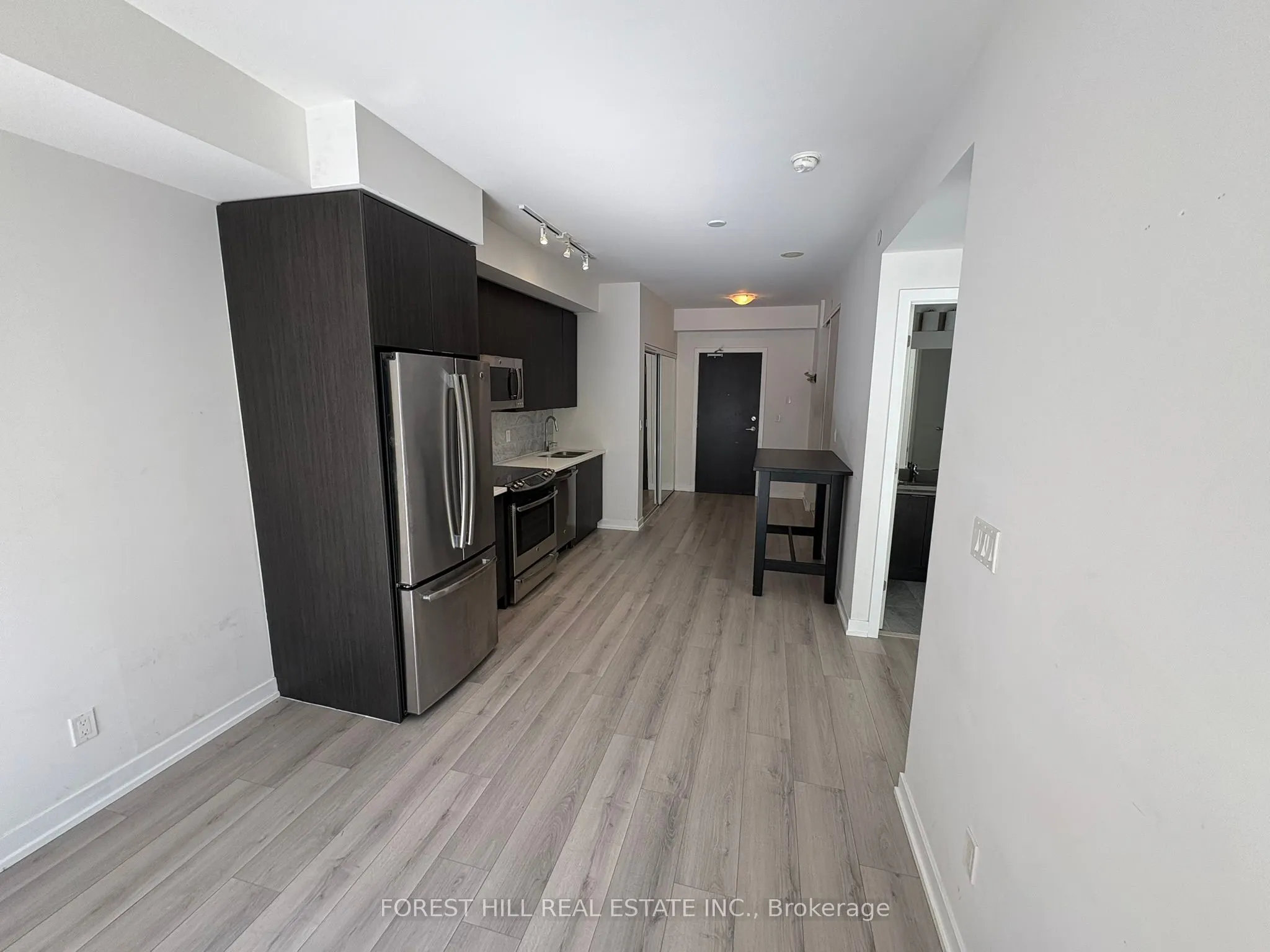 50 Bruyeres Mews, #520
