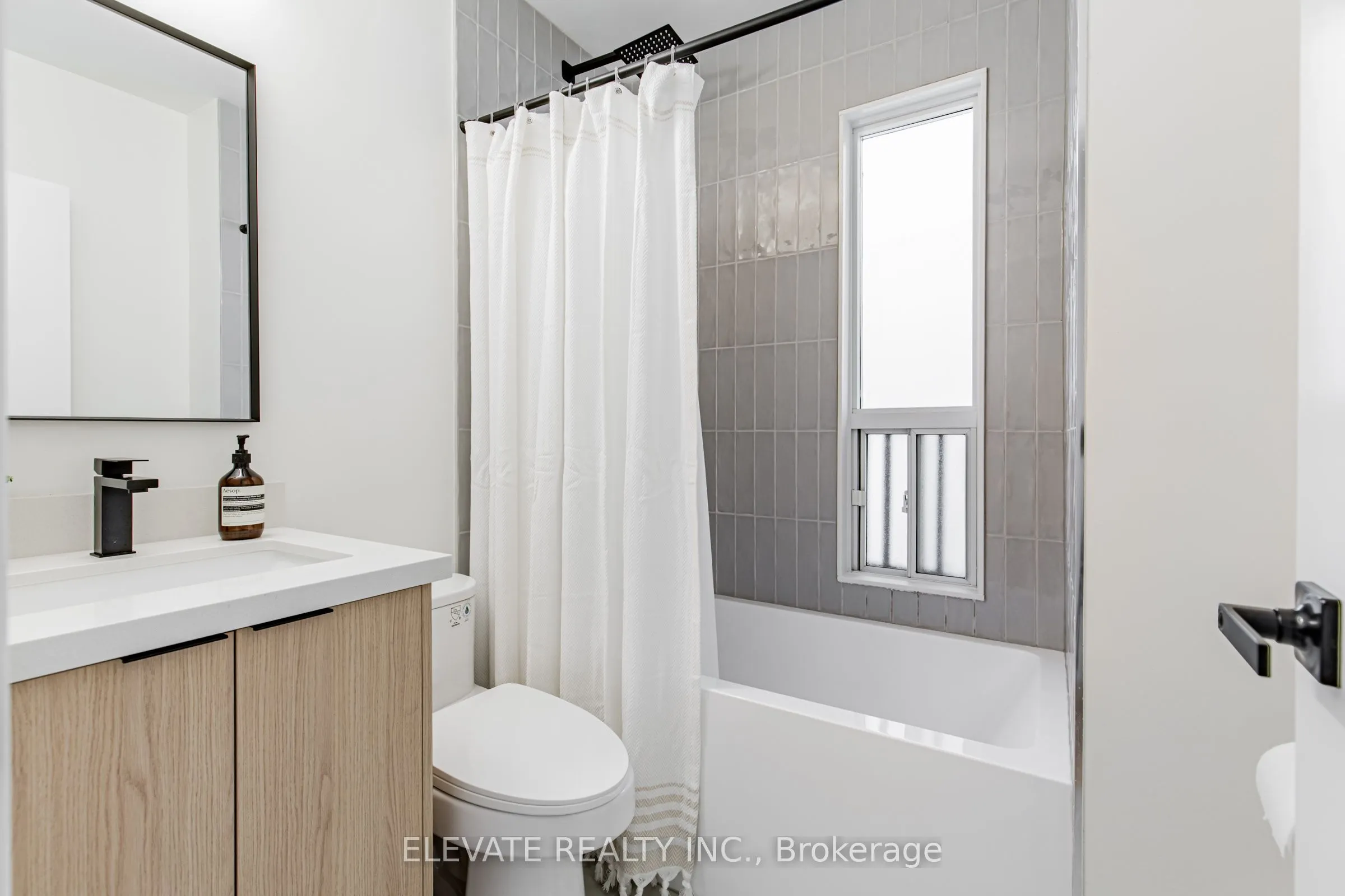 155 St Clarens Avenue, #1