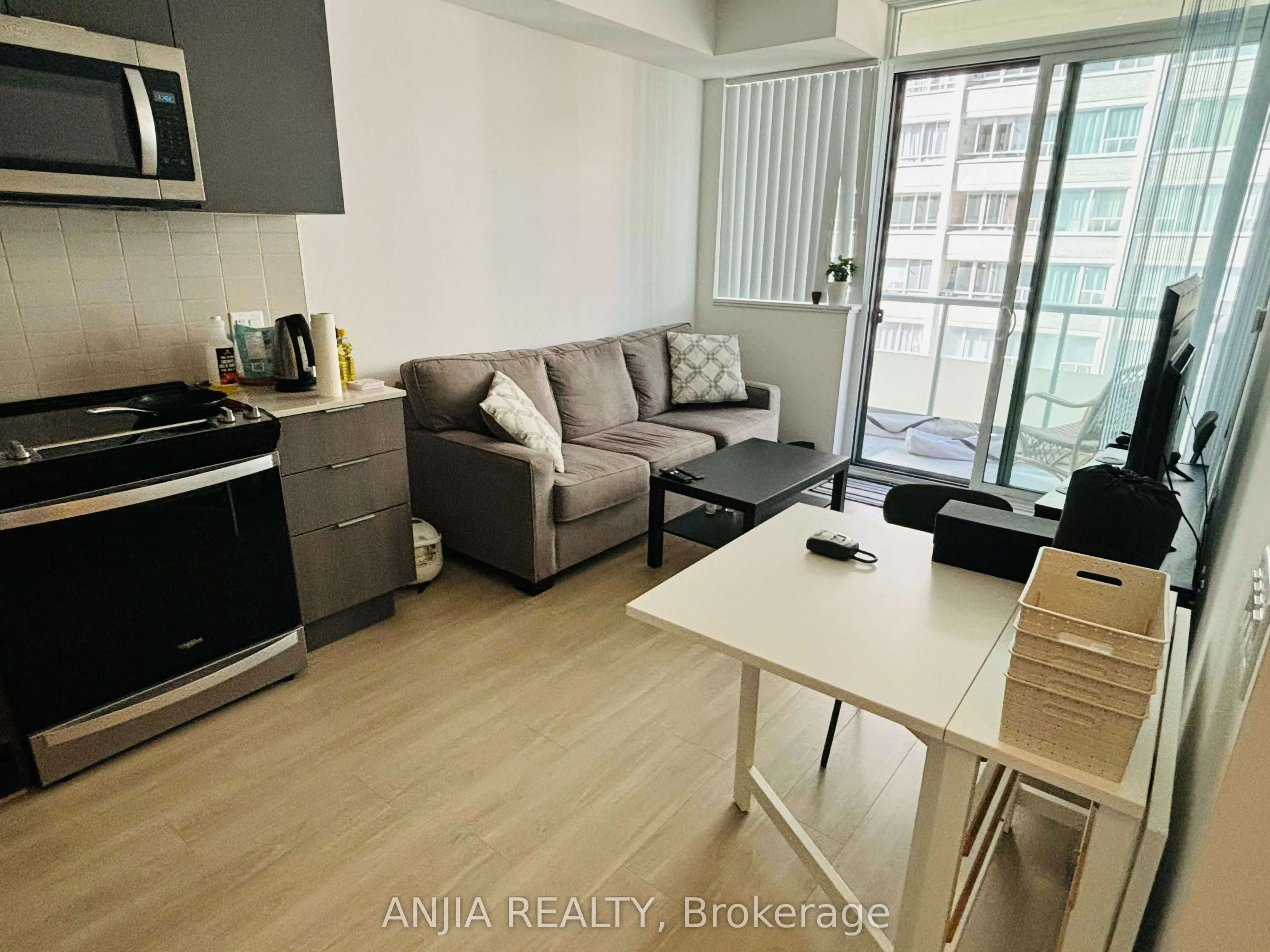 50 Dunfield Avenue, #615