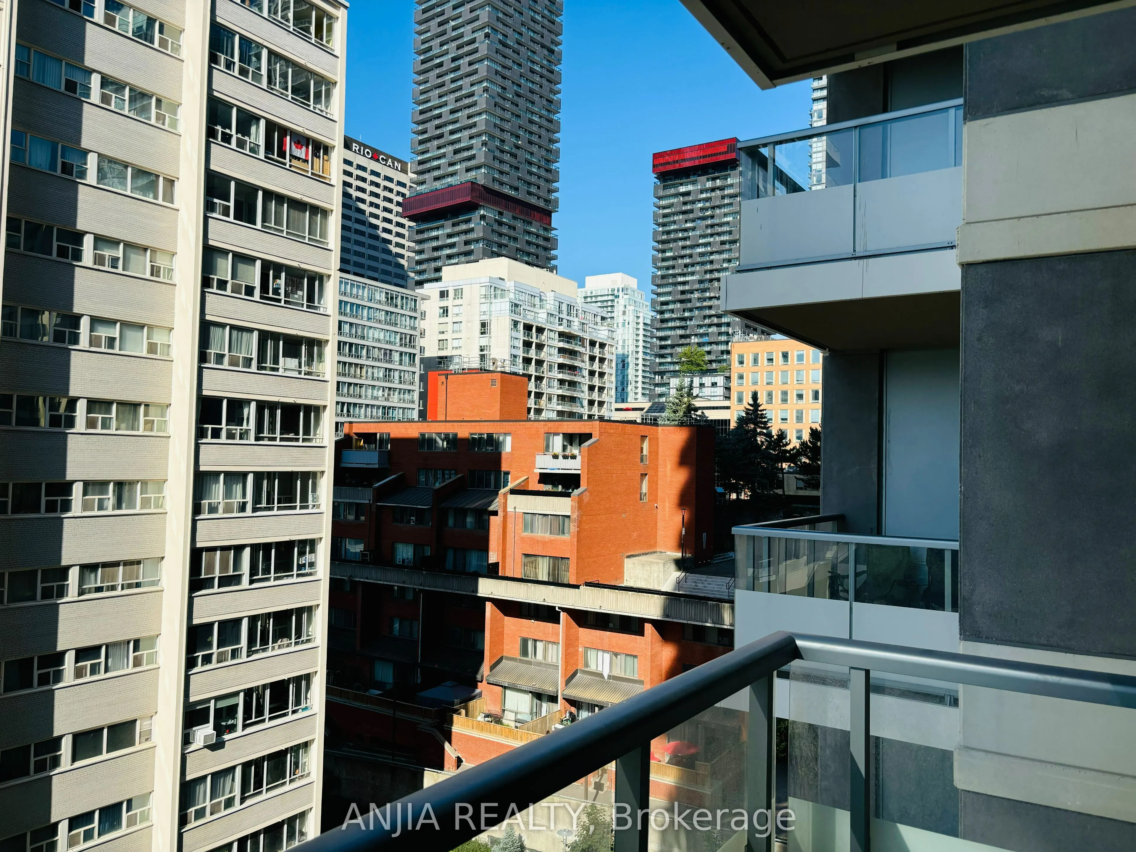 50 Dunfield Avenue, #615