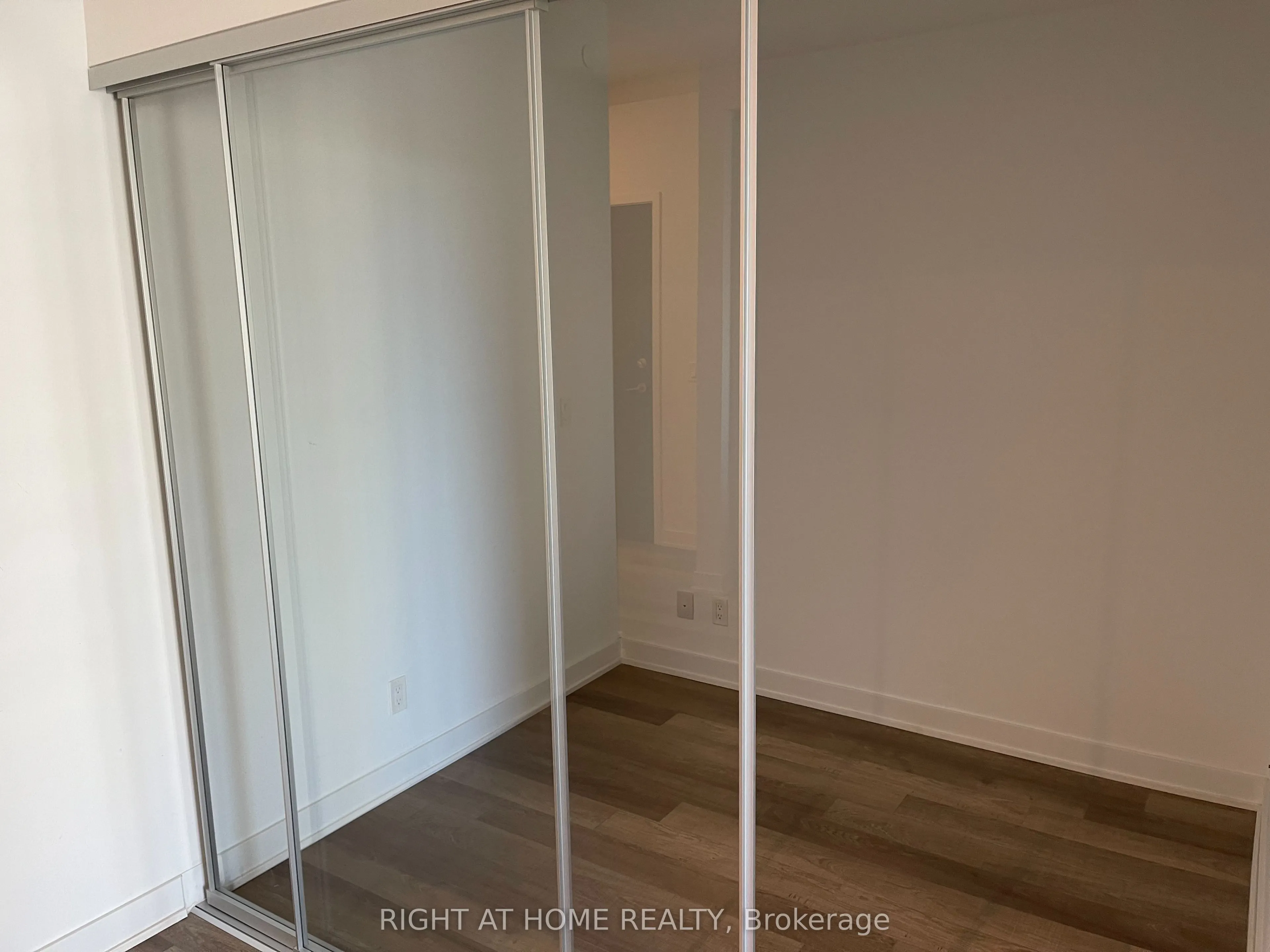 5180 yonge Street, #606