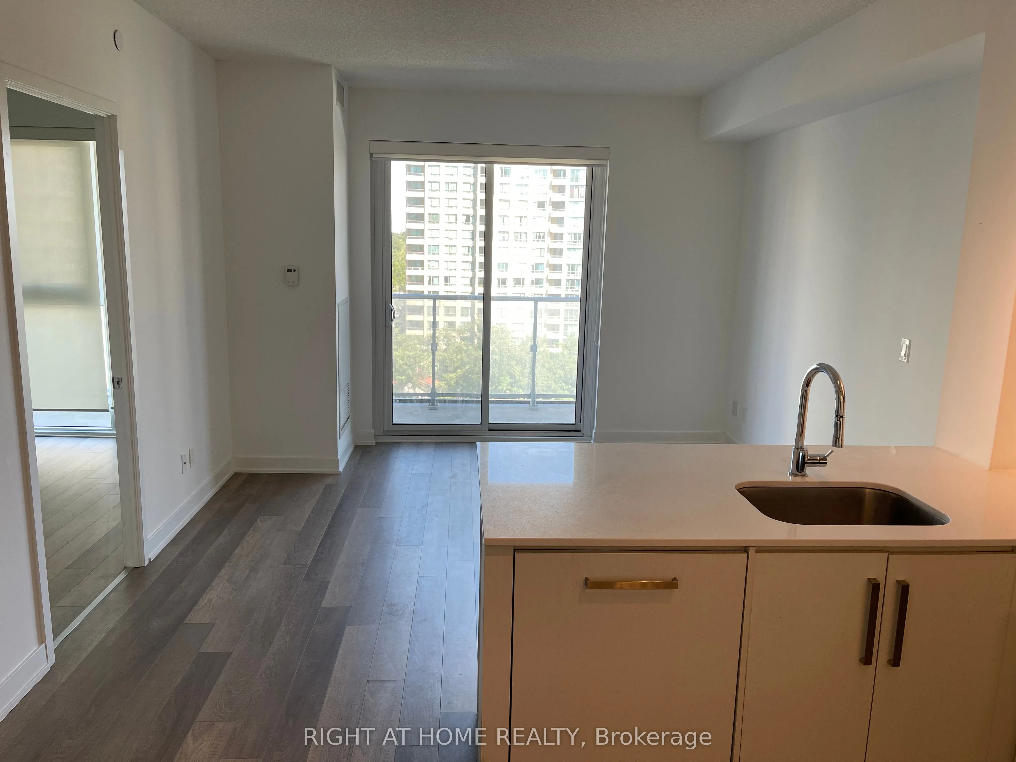 5180 yonge Street, #606