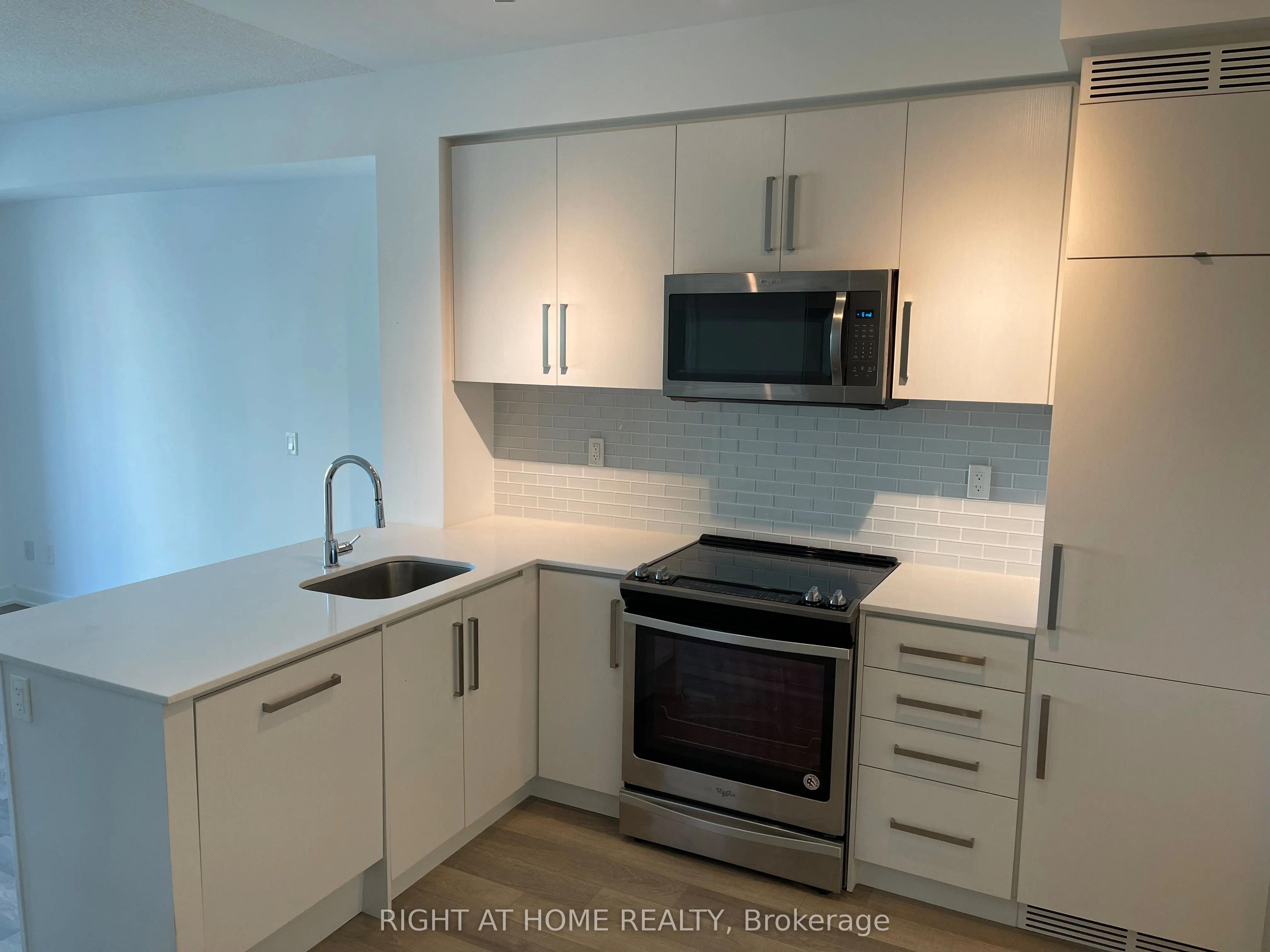 5180 yonge Street, #606
