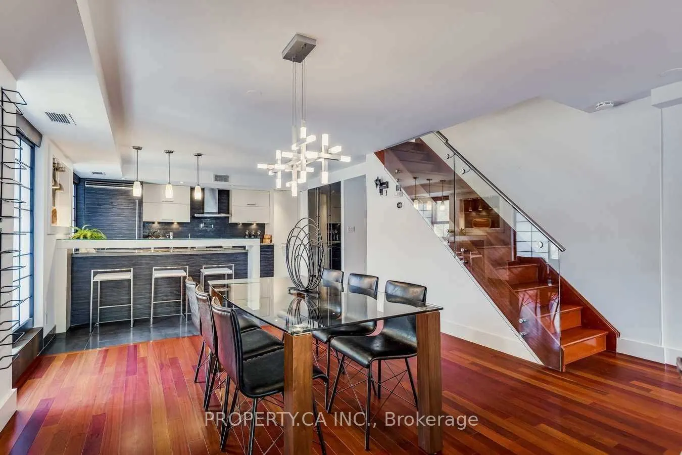 349 St Clair Avenue W, #403
