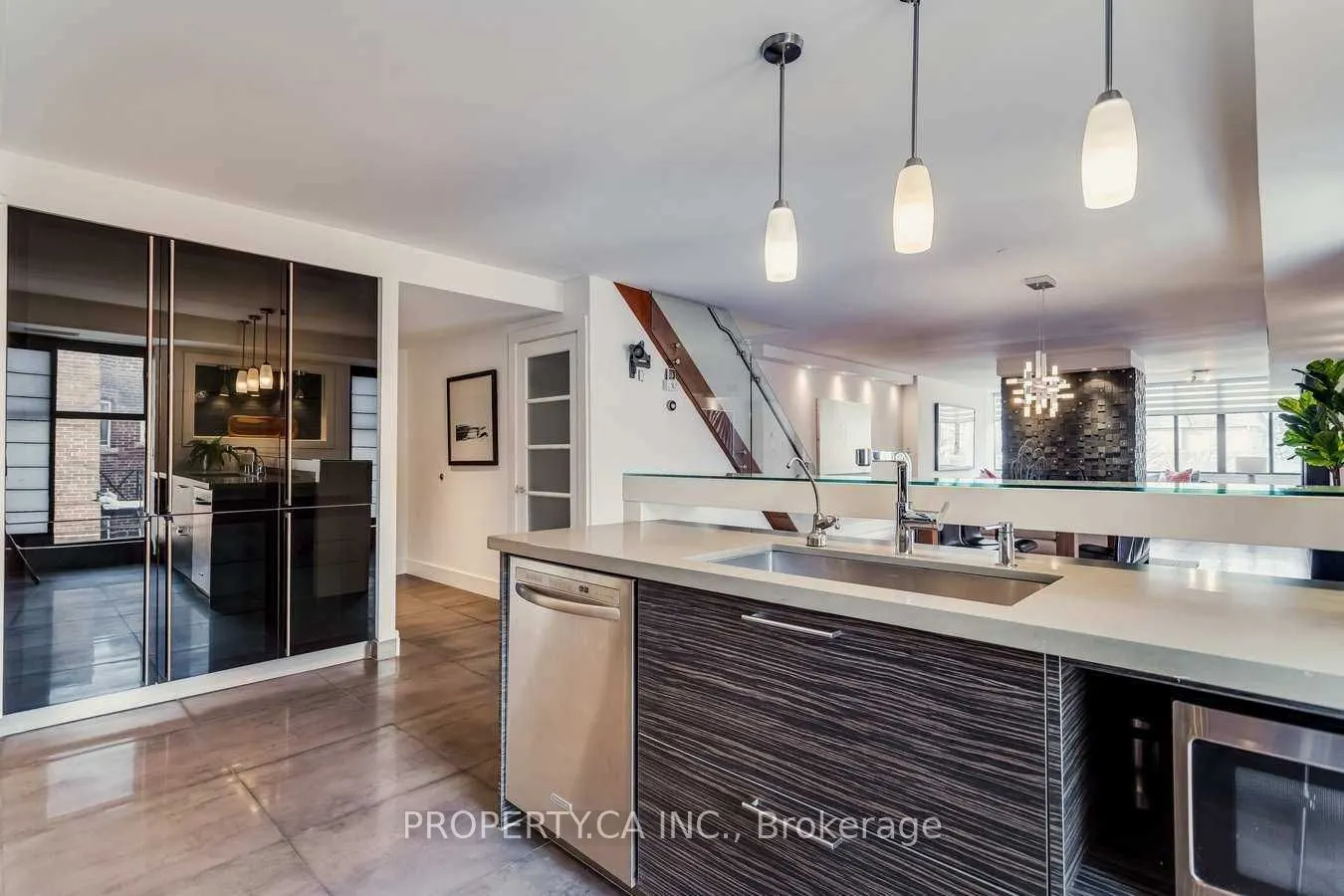 349 St Clair Avenue W, #403