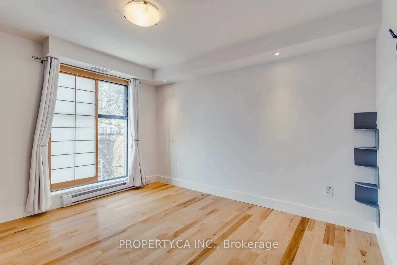 349 St Clair Avenue W, #403