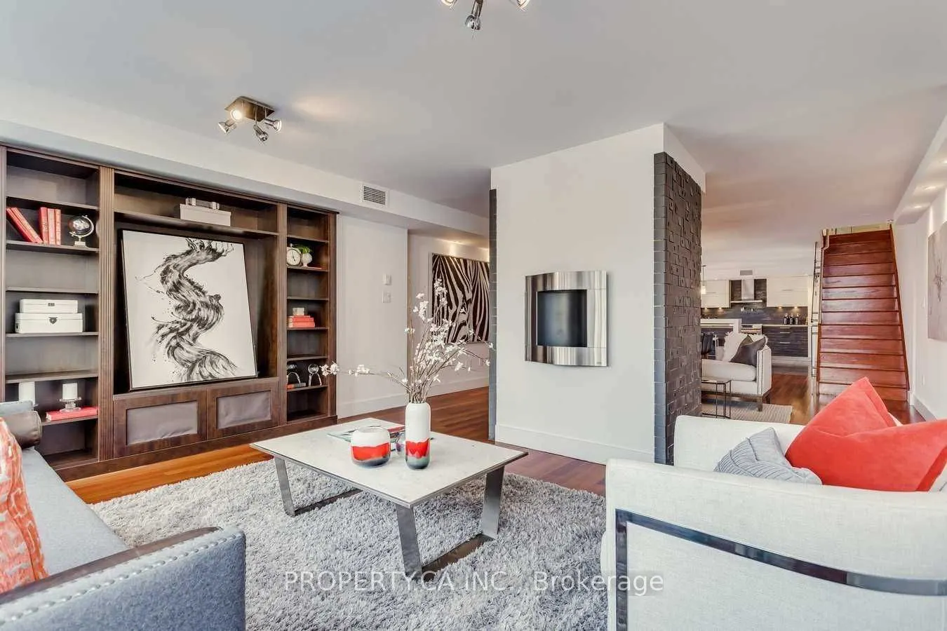 349 St Clair Avenue W, #403