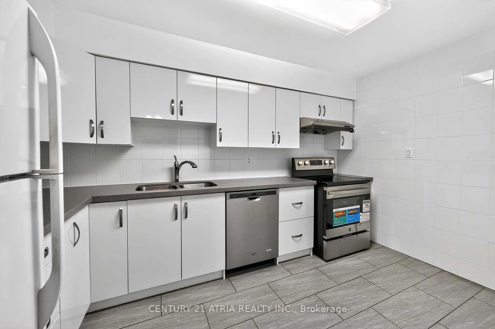3300 Don Mills Road, #1804