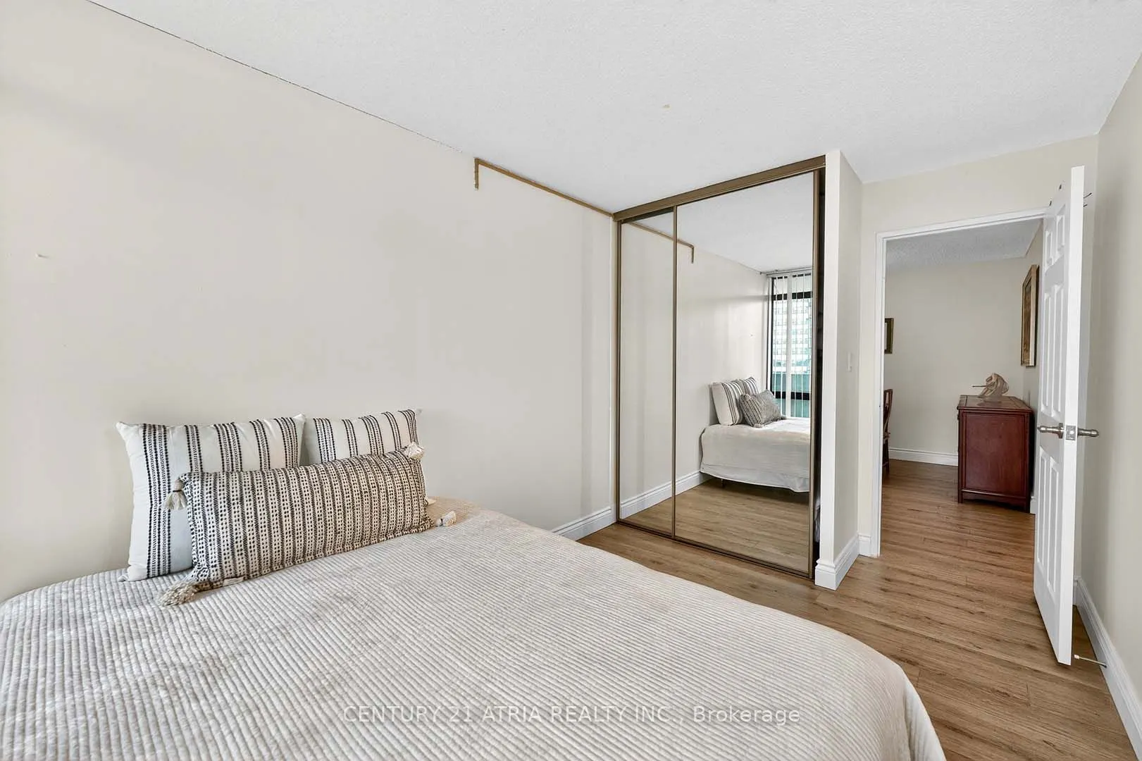 3300 Don Mills Road, #1804