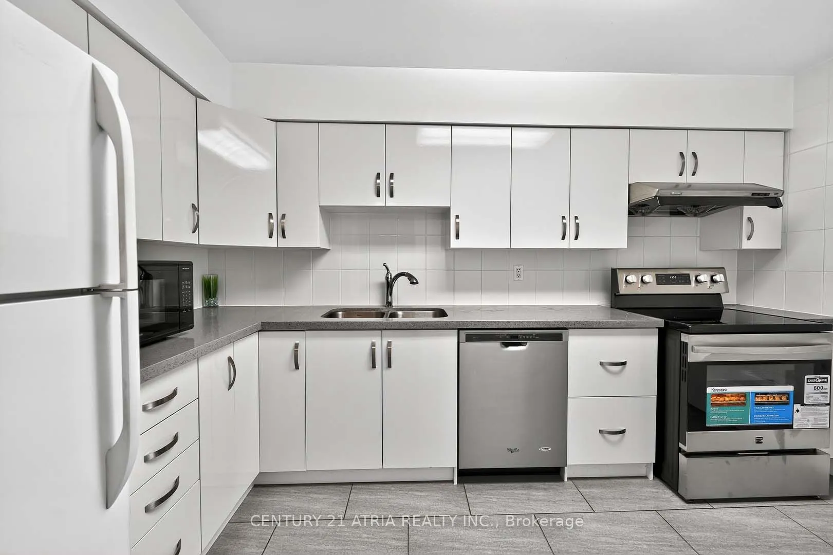 3300 Don Mills Road, #1804