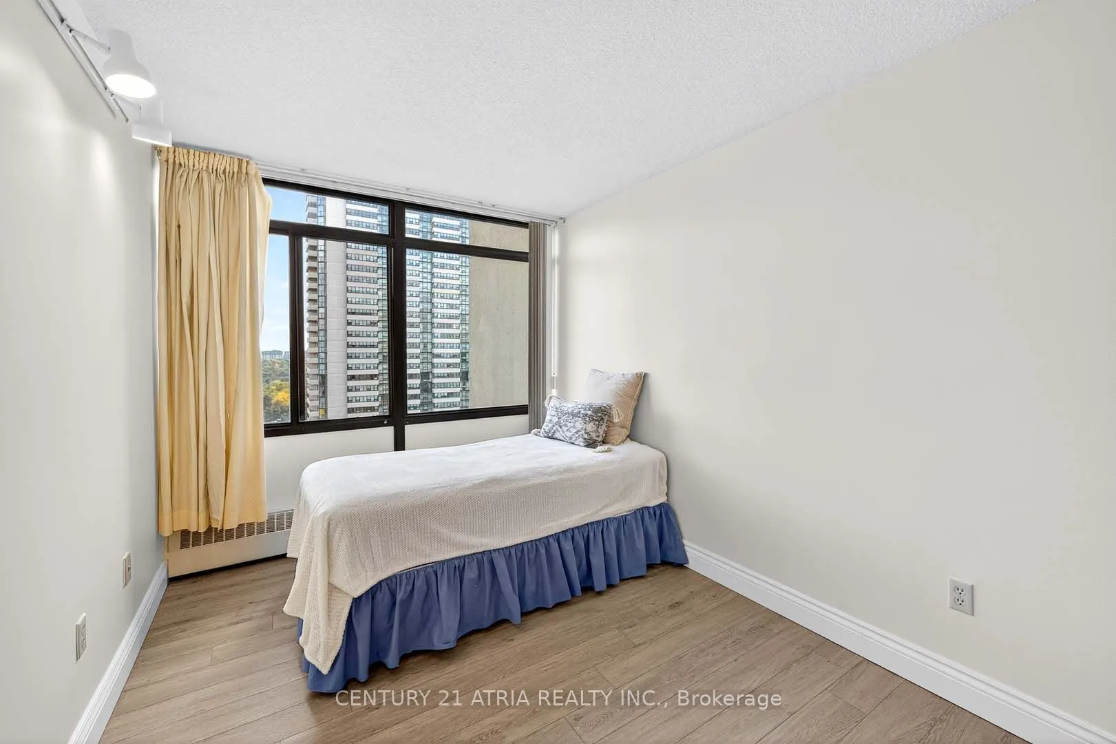 3300 Don Mills Road, #1804