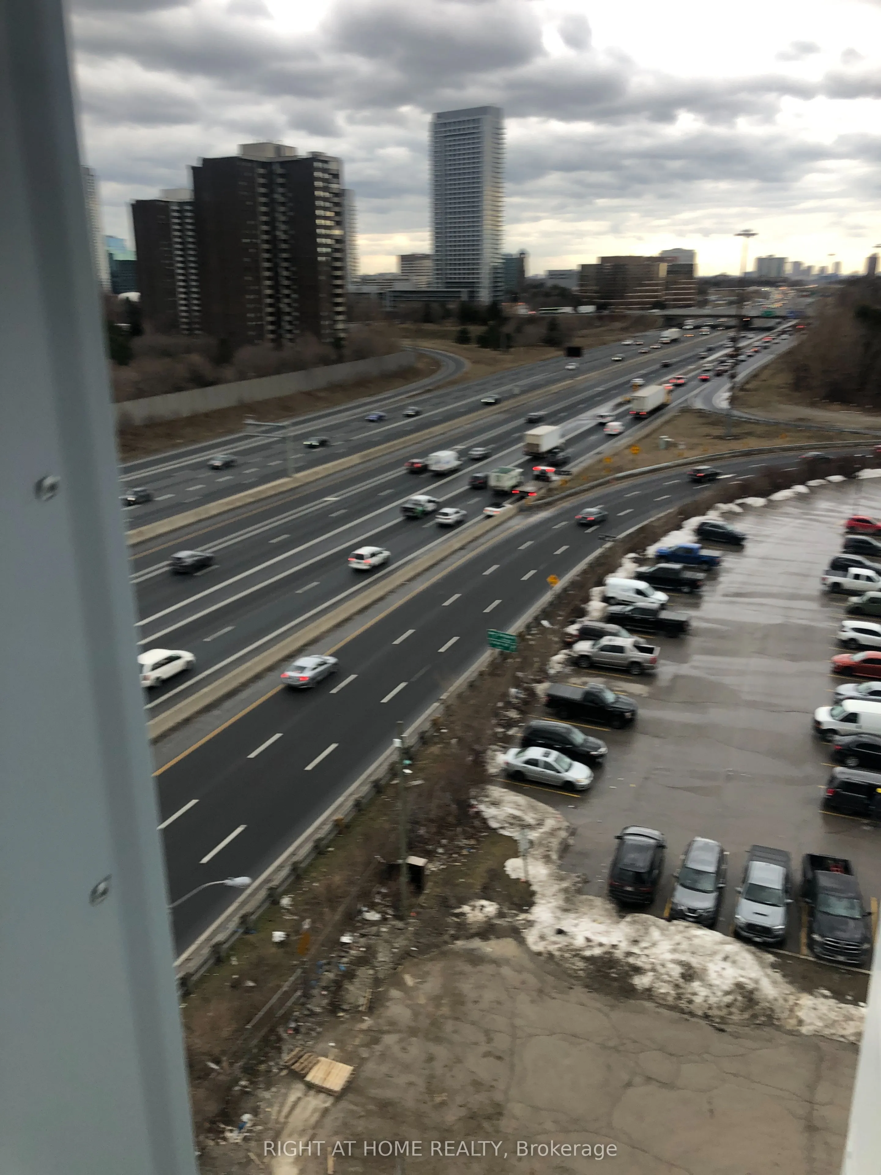 188 Fairview Mall Drive, #910