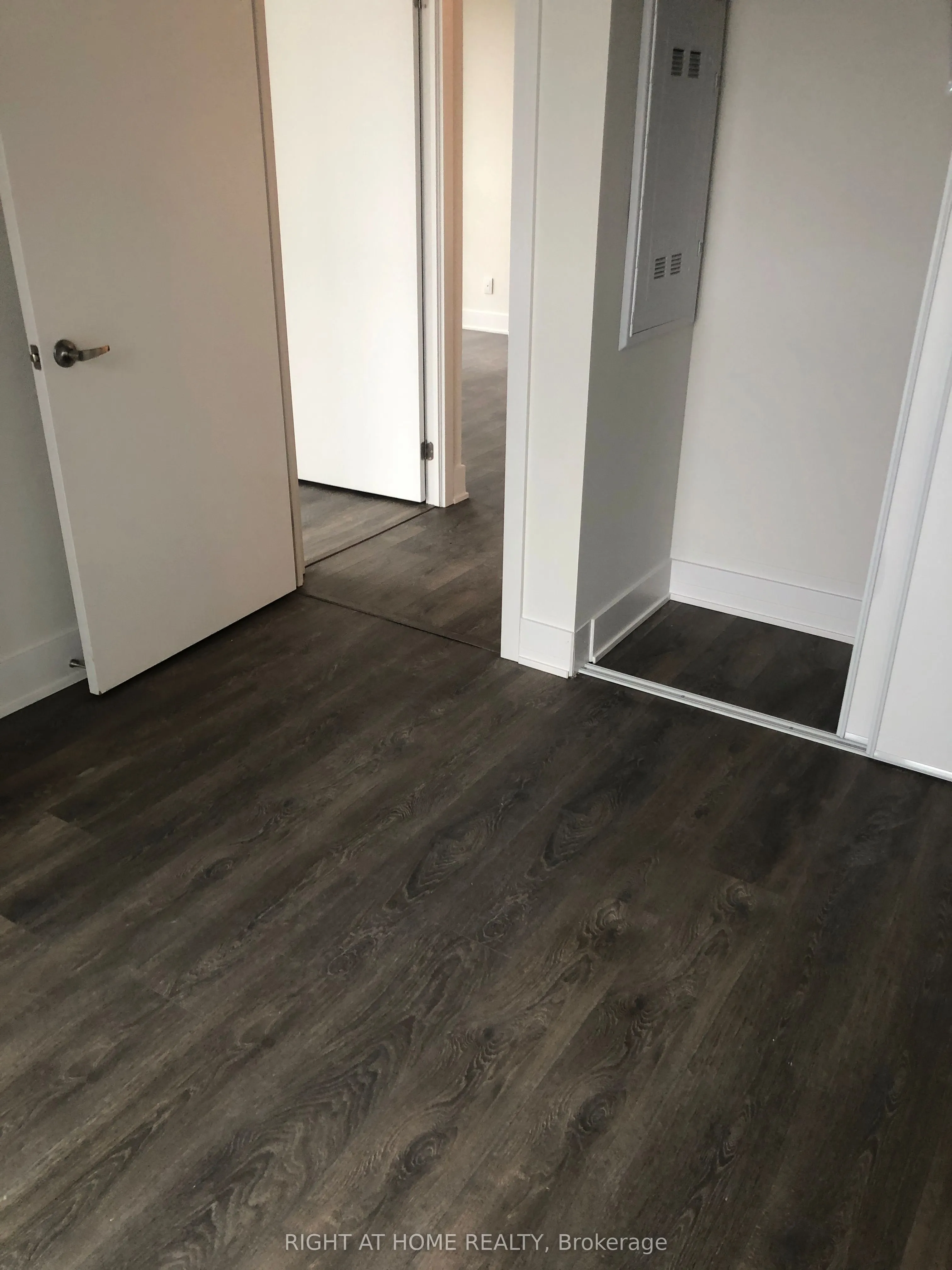 188 Fairview Mall Drive, #910