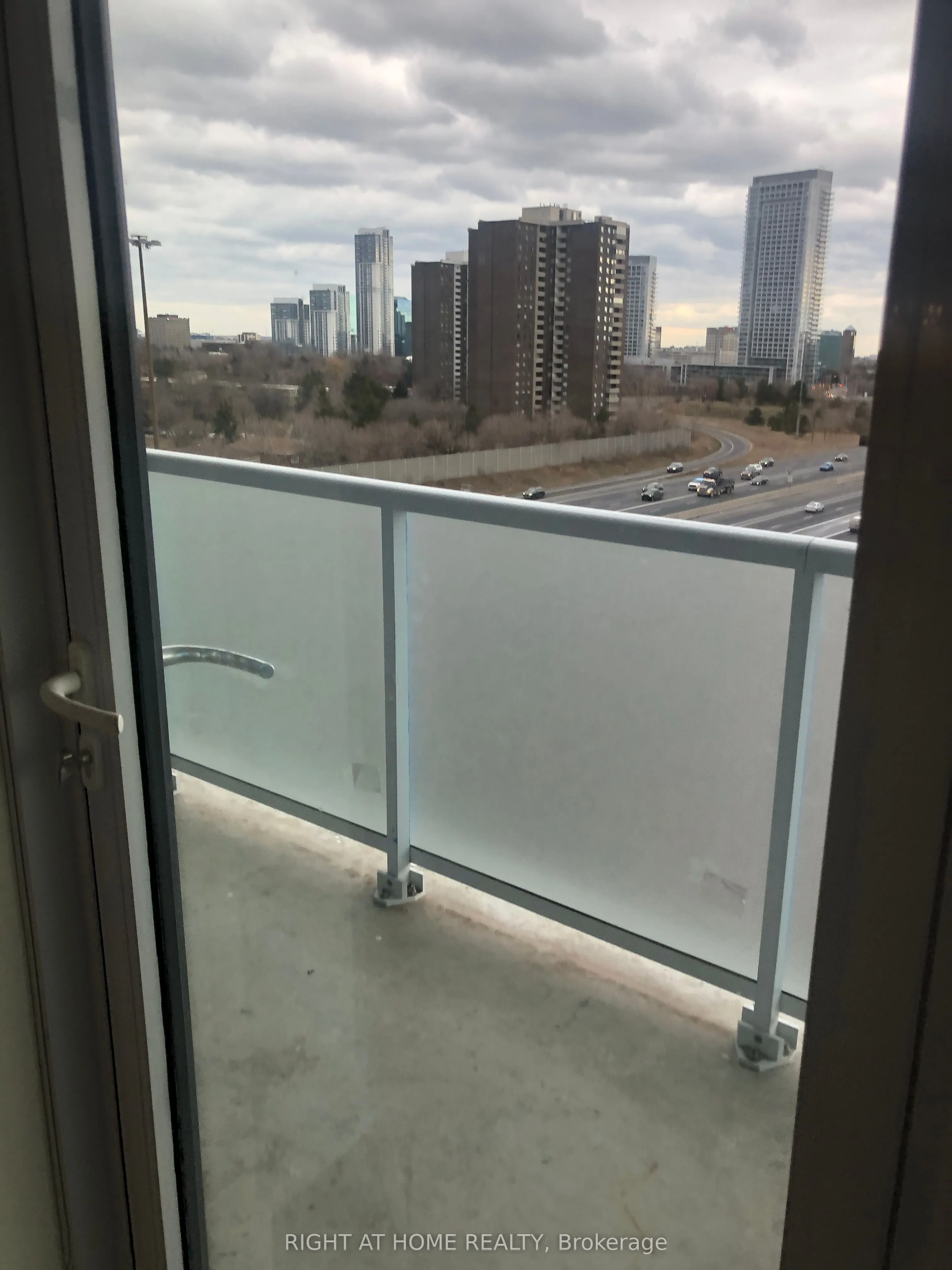 188 Fairview Mall Drive, #910