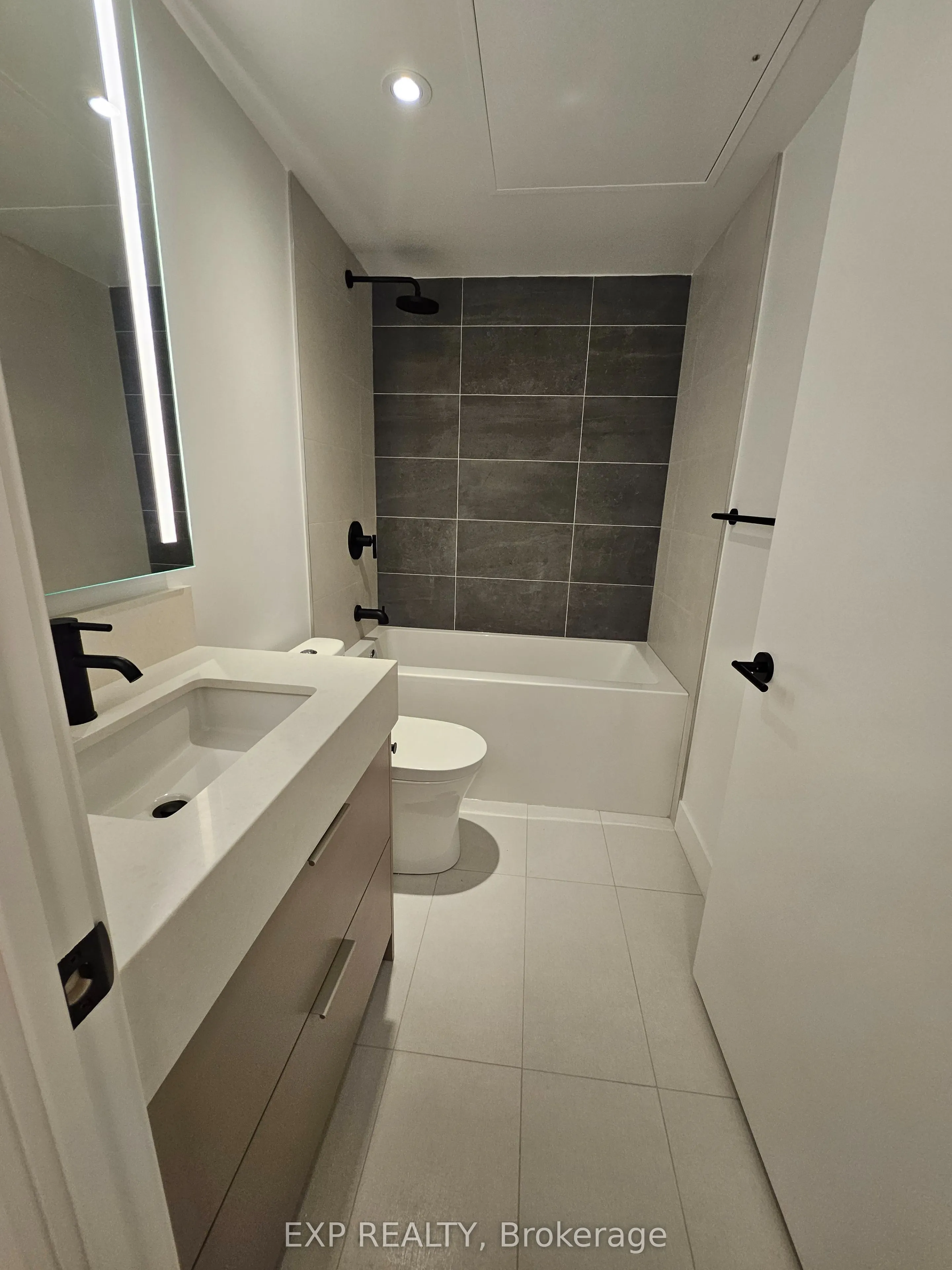 308 Jarvis Street, #303