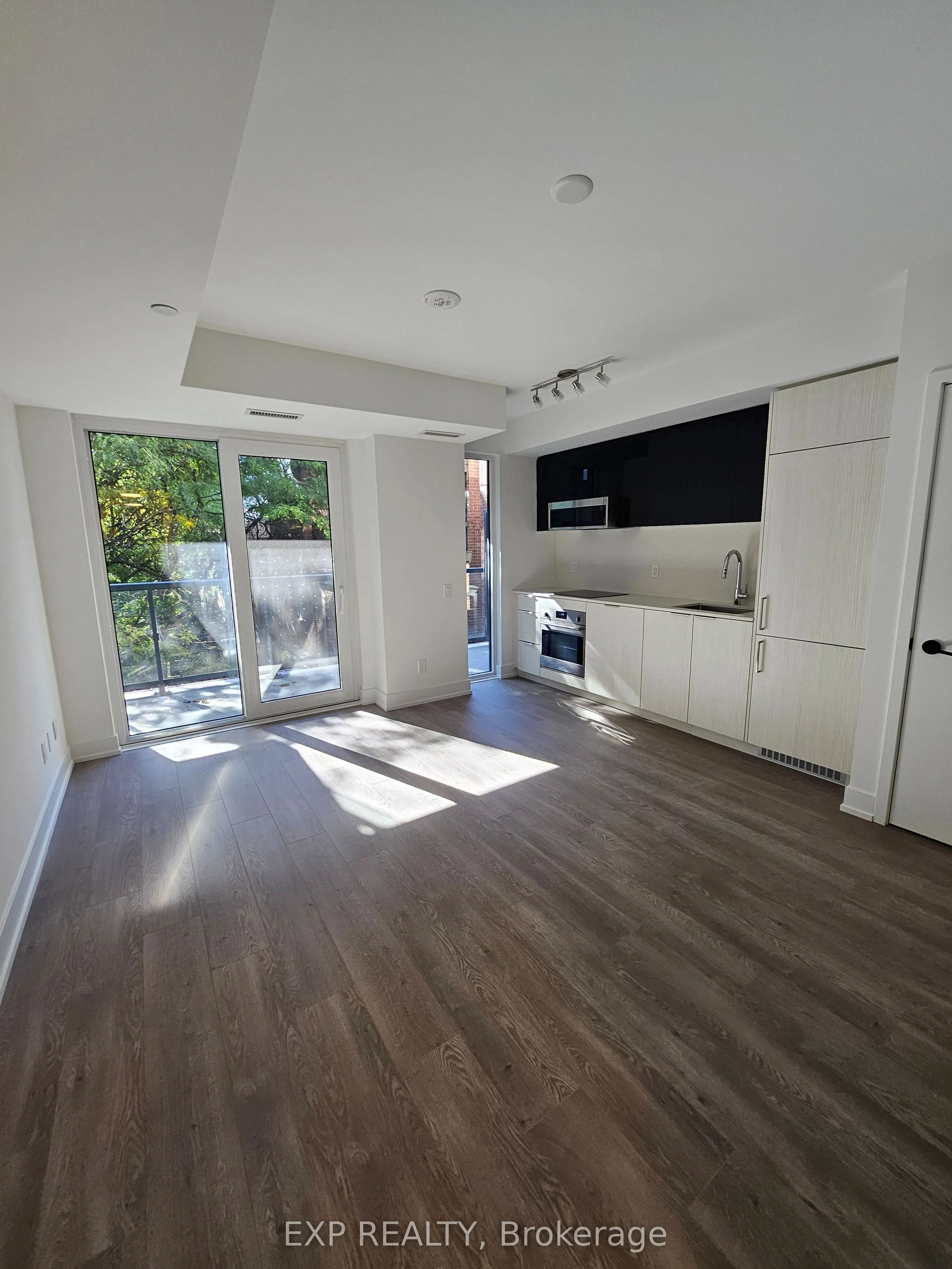 308 Jarvis Street, #303