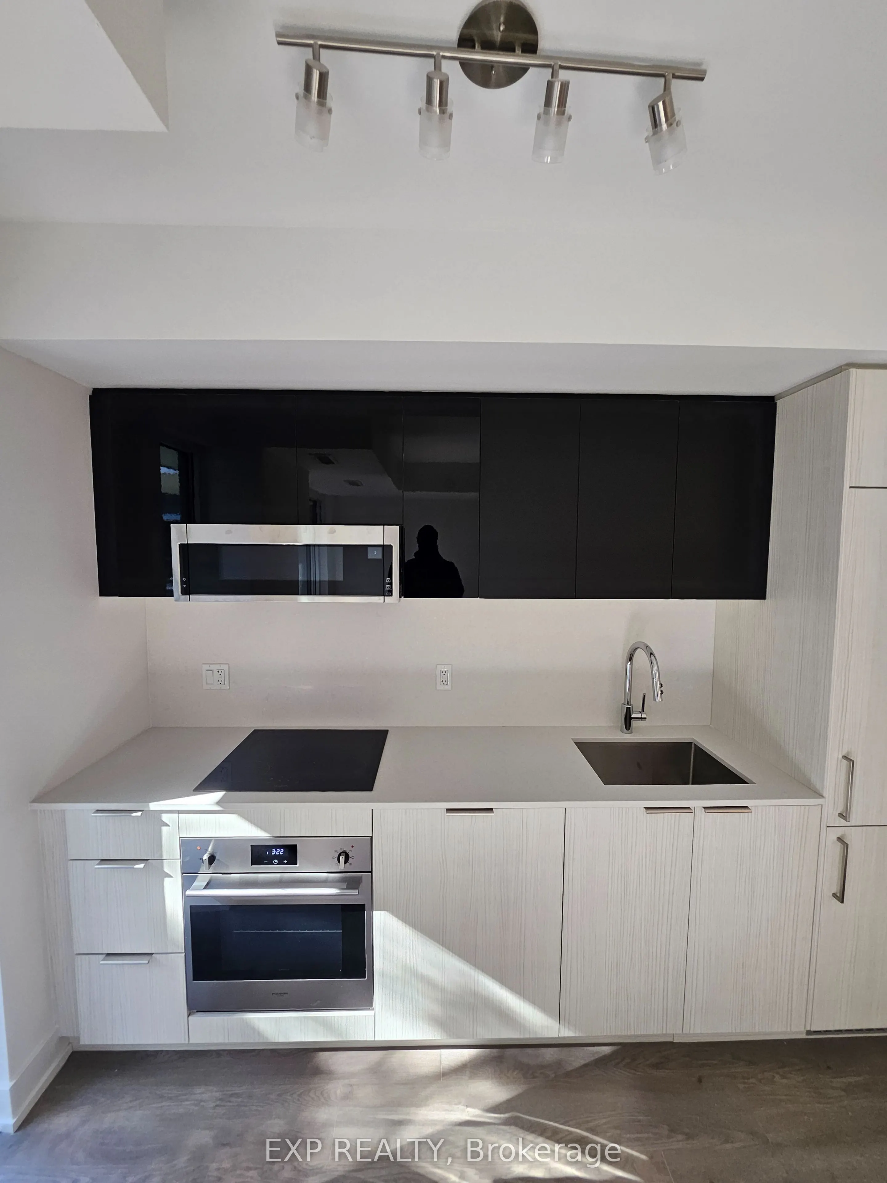 308 Jarvis Street, #303