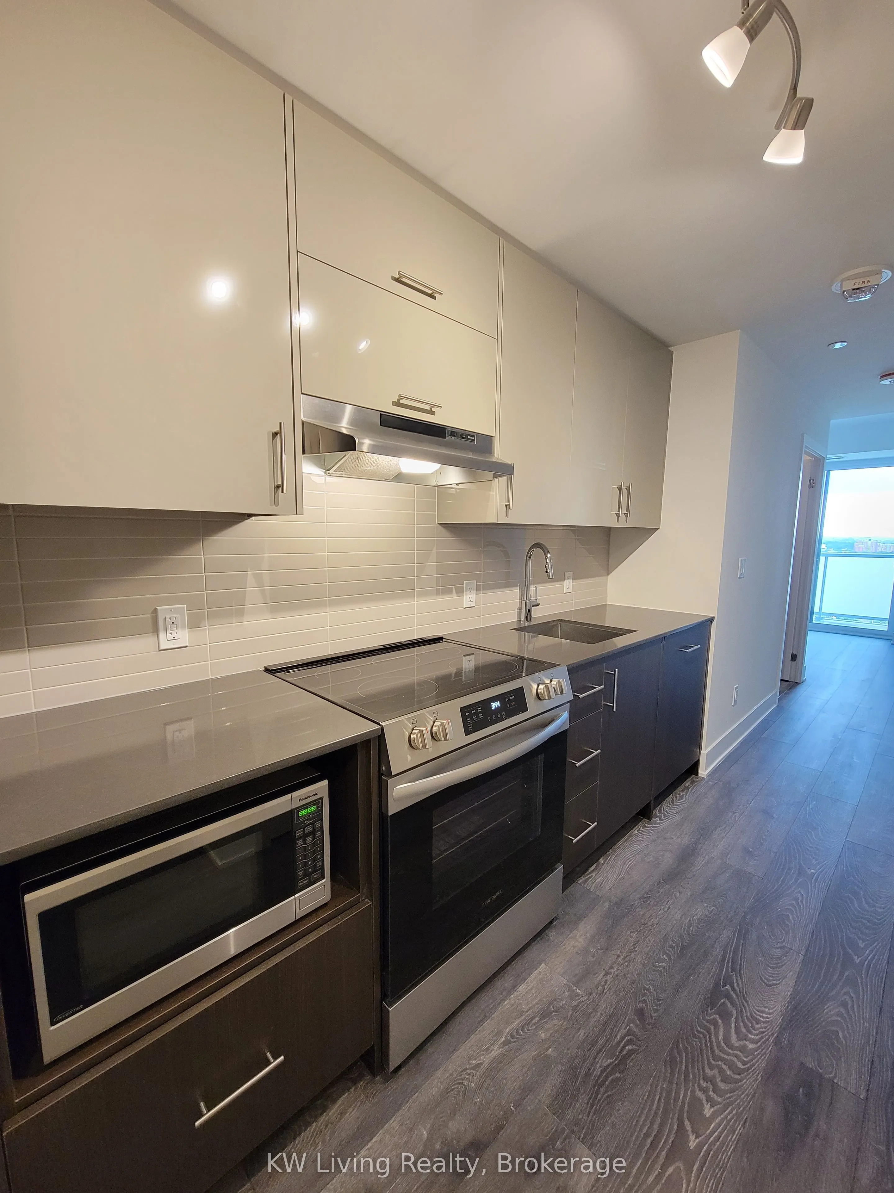 188 Fairview Mall Drive, #1805