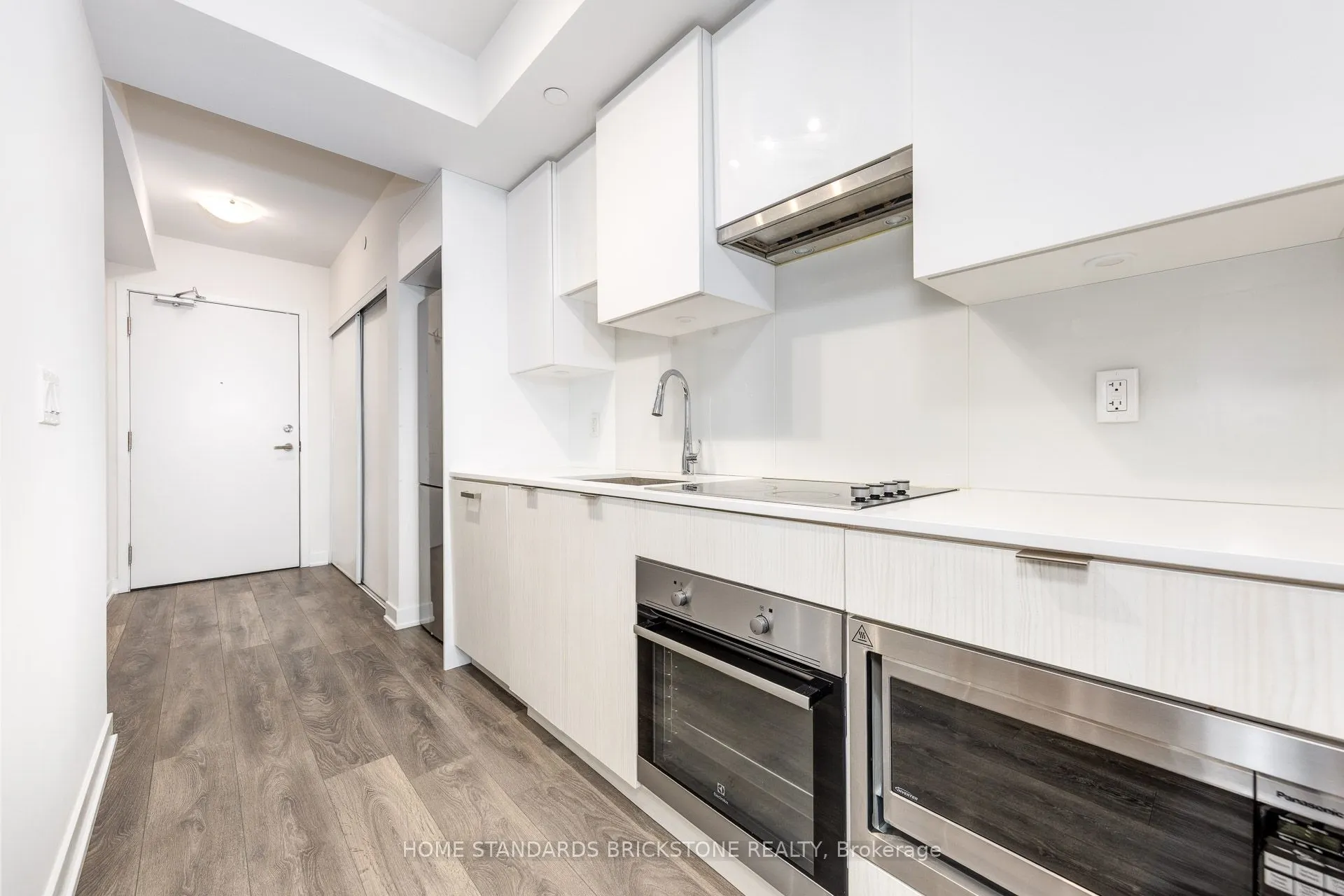 99 BROADWAY Avenue S, #3406