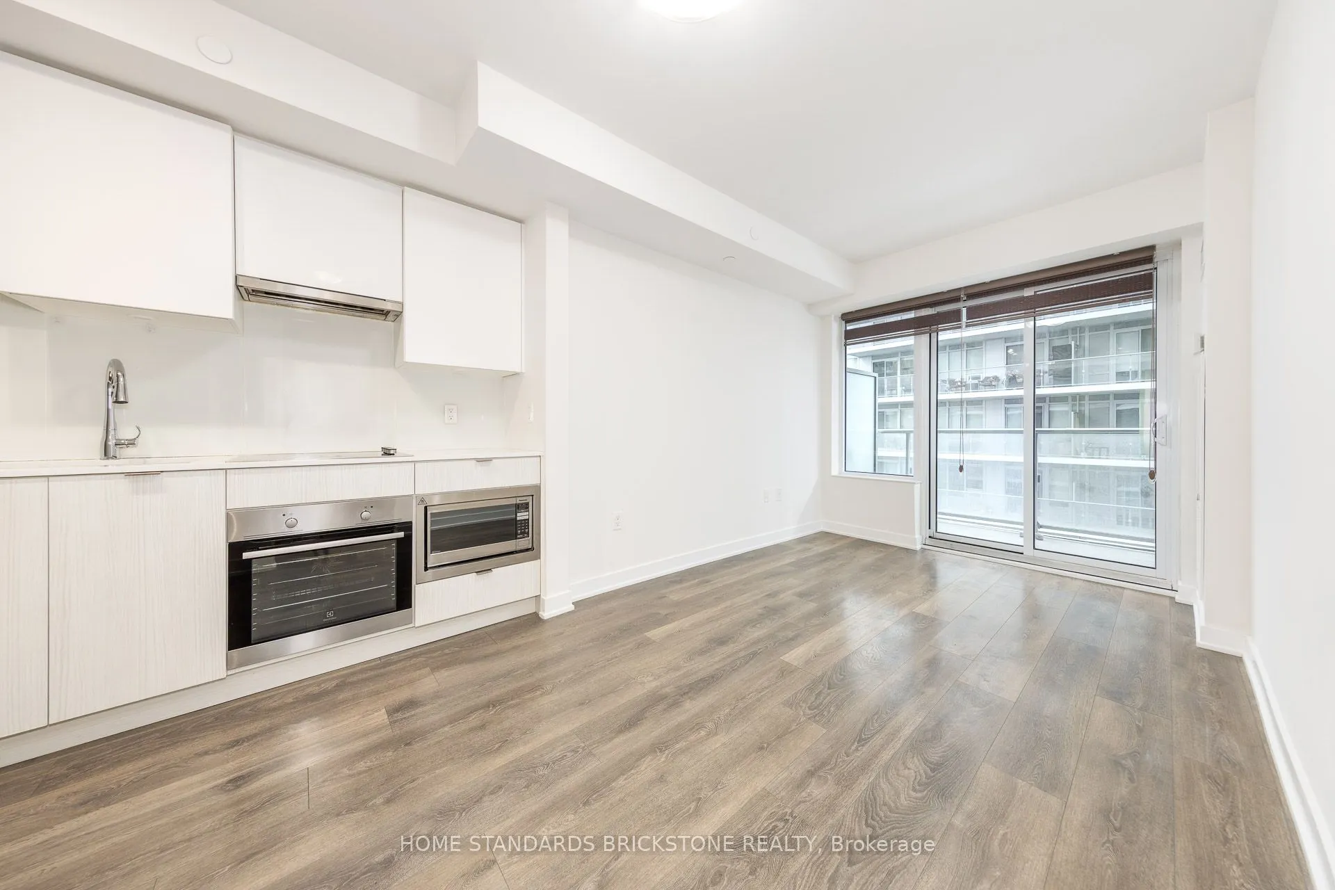 99 BROADWAY Avenue S, #3406