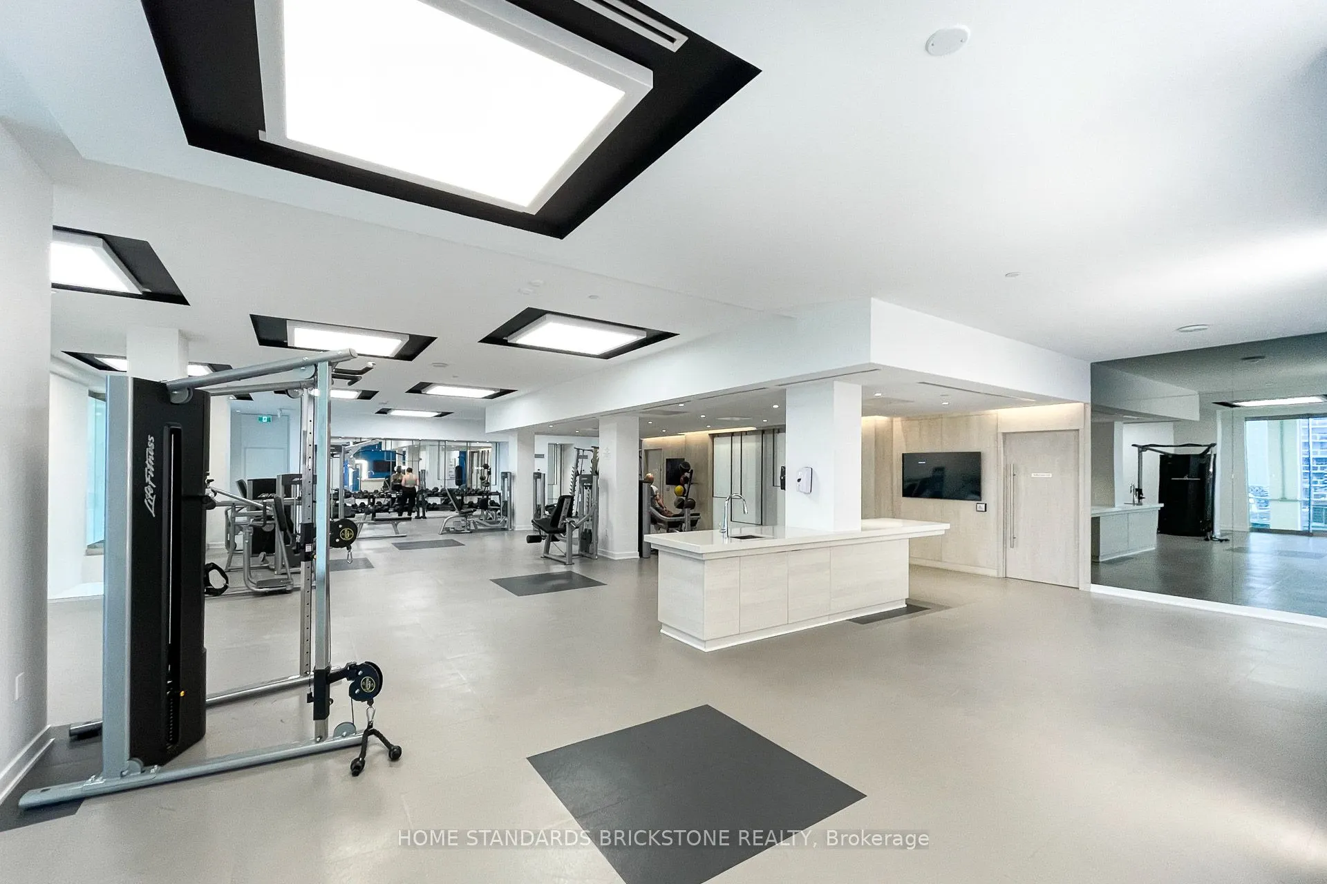 99 BROADWAY Avenue S, #3406