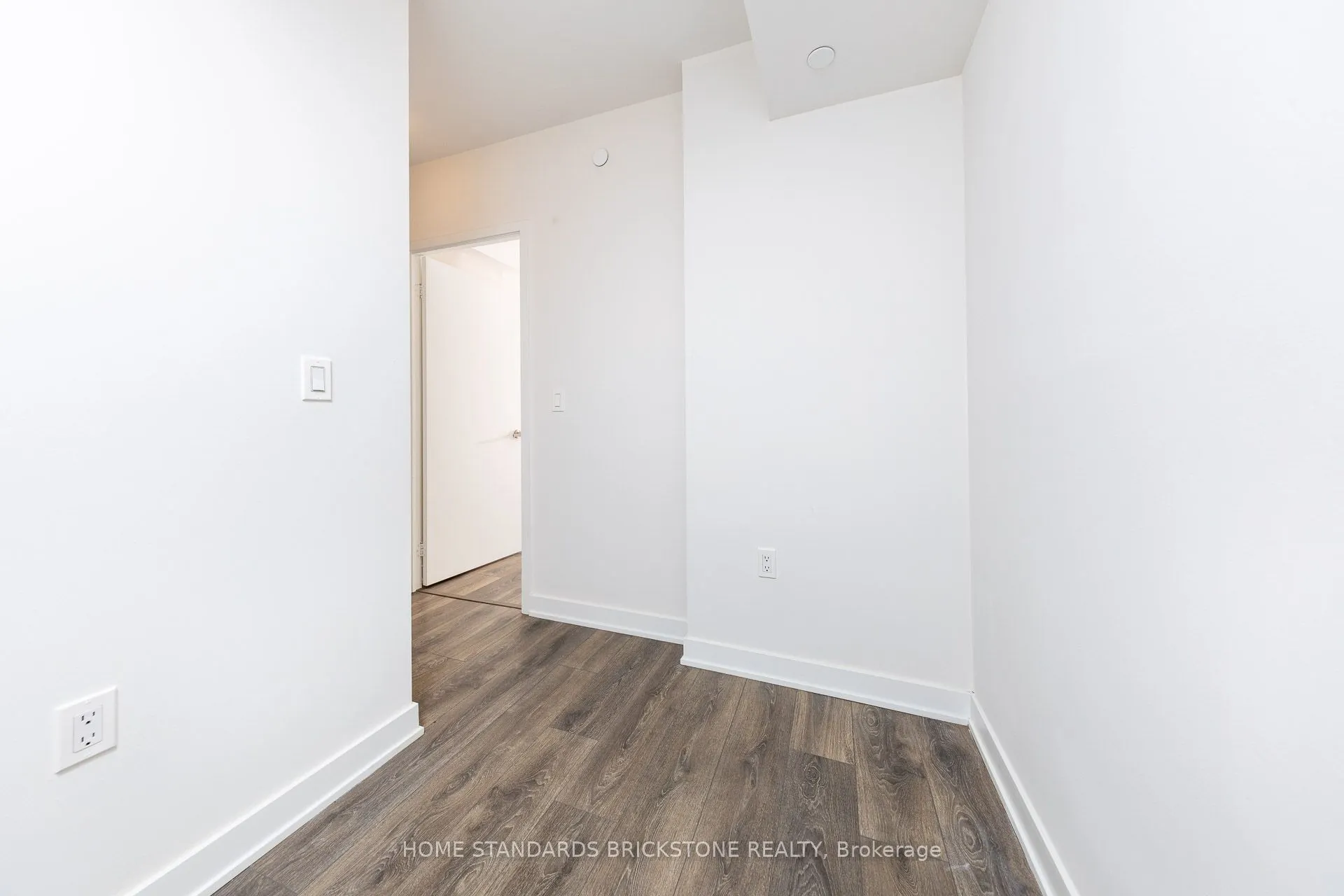 99 BROADWAY Avenue S, #3406