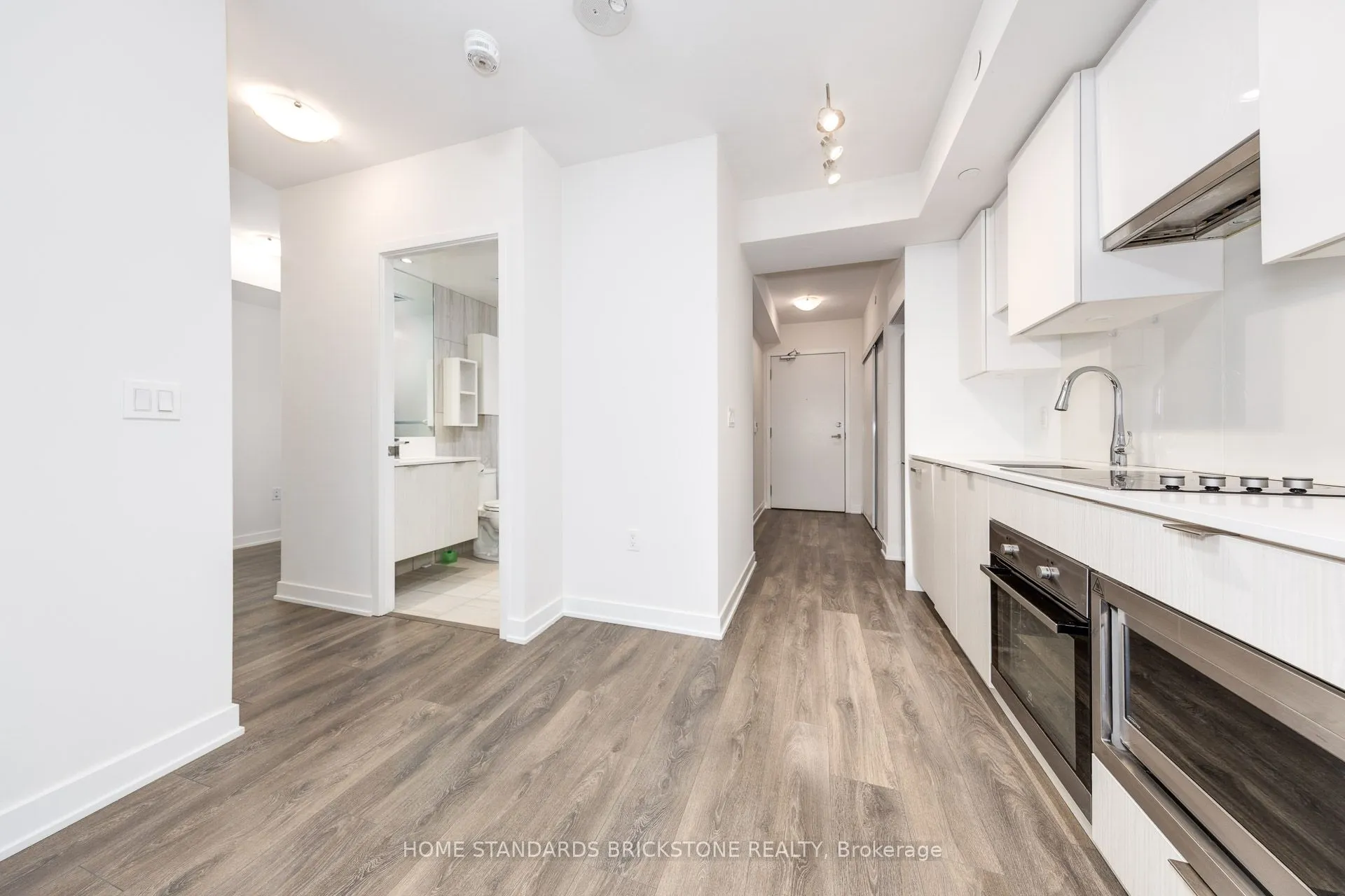 99 BROADWAY Avenue S, #3406